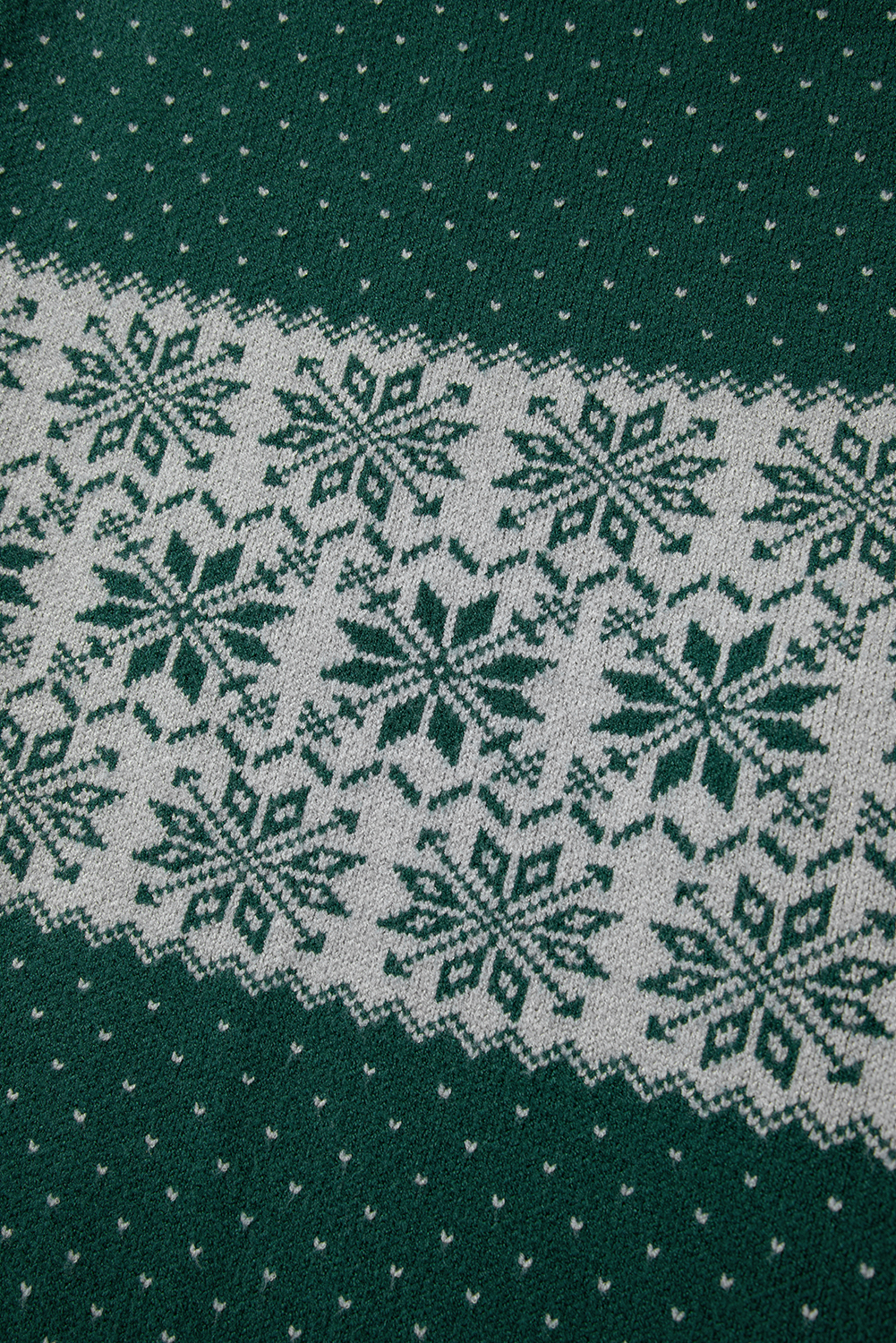 Plus Size Green Christmas Snowflake Pattern Drop Shoulder  Sweater