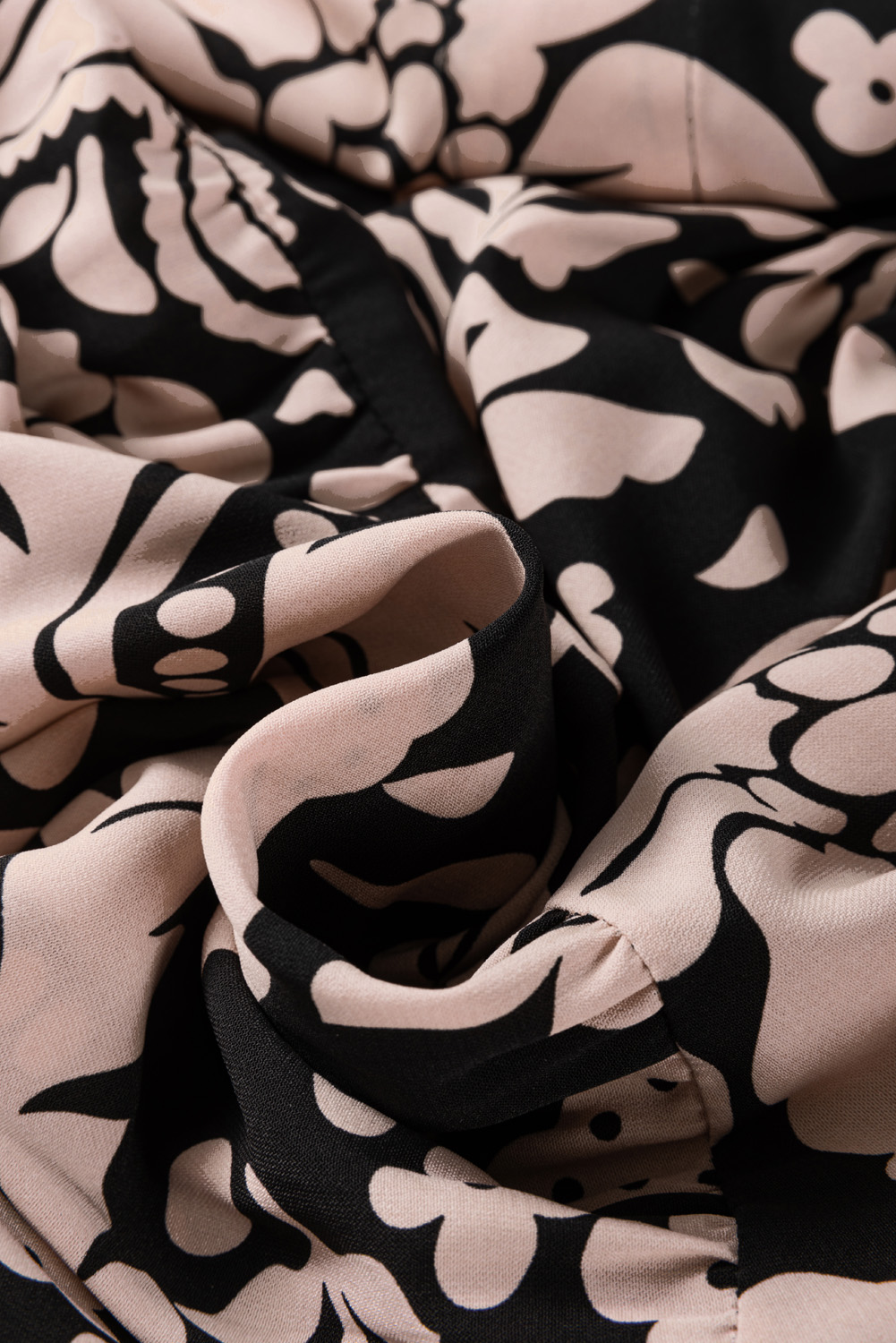 Plus Size Black  Floral Printed Puff Sleeve Collared Maxi Dress