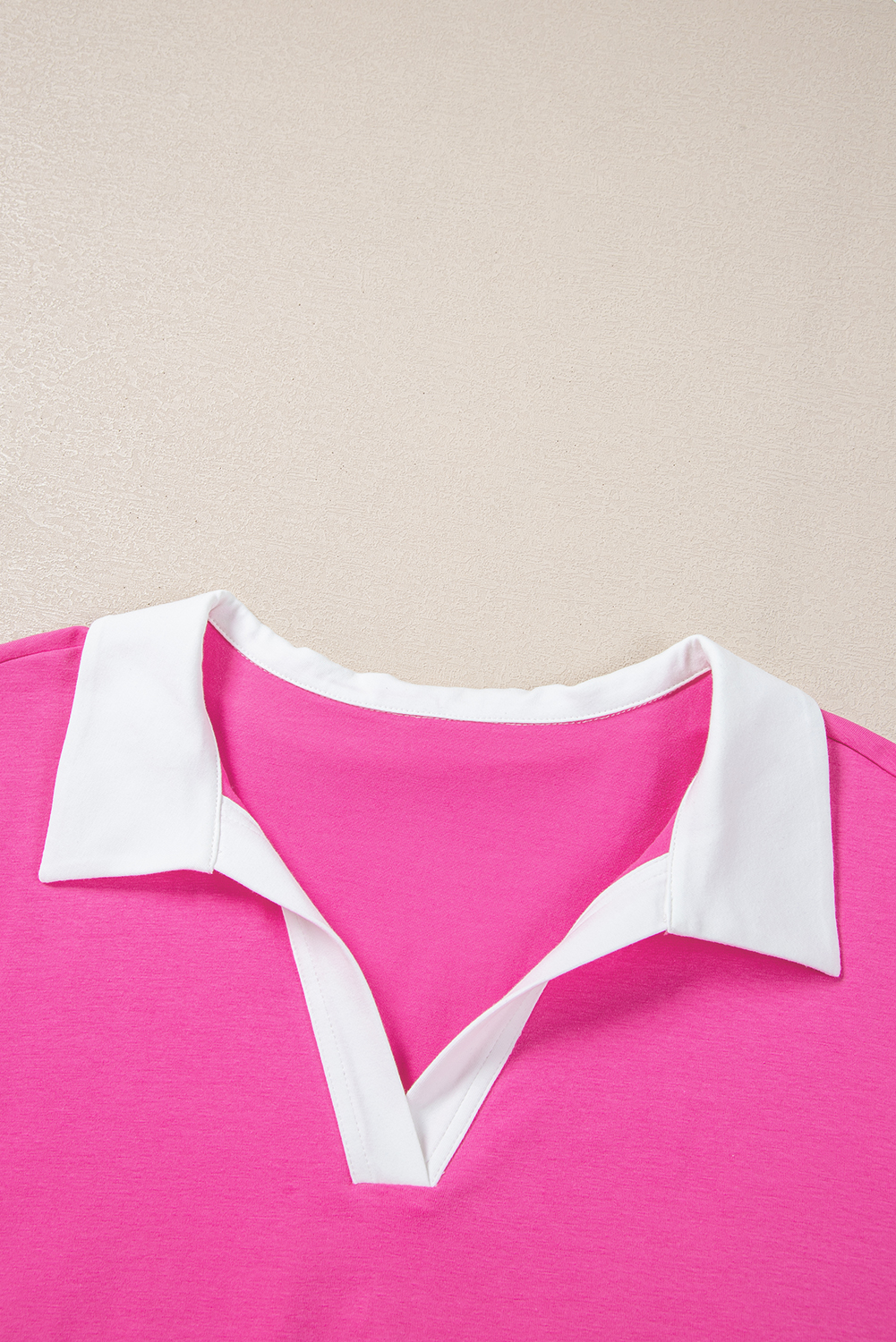 Plus Size Pink Contrast Trim Collared Split Neck Short Sleeve  Top