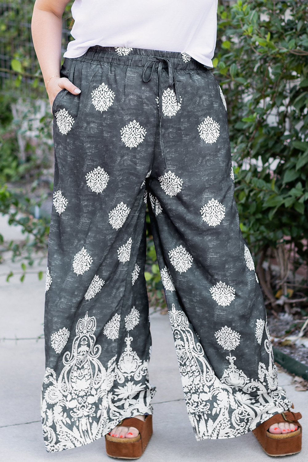 Plus Size Black  Geometric Ethnic Print Drawstring Wide Leg Pants