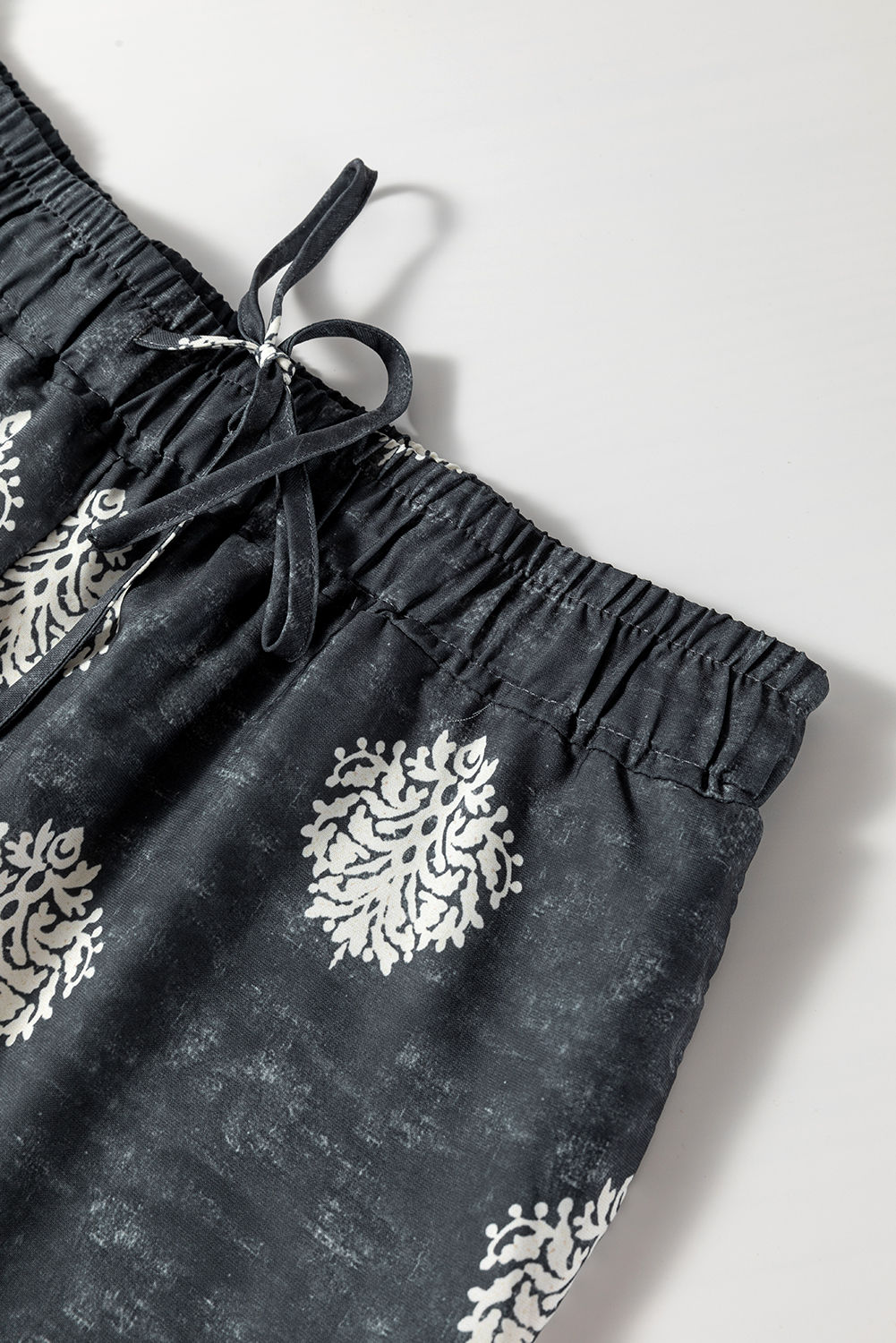 Plus Size Black  Geometric Ethnic Print Drawstring Wide Leg Pants