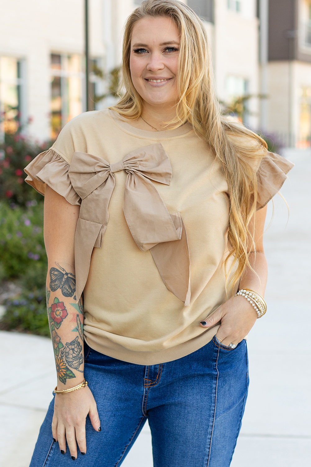 Plus Size Parchment Ruffled Short Sleeve Bowknot Applique Crew Neck  Top
