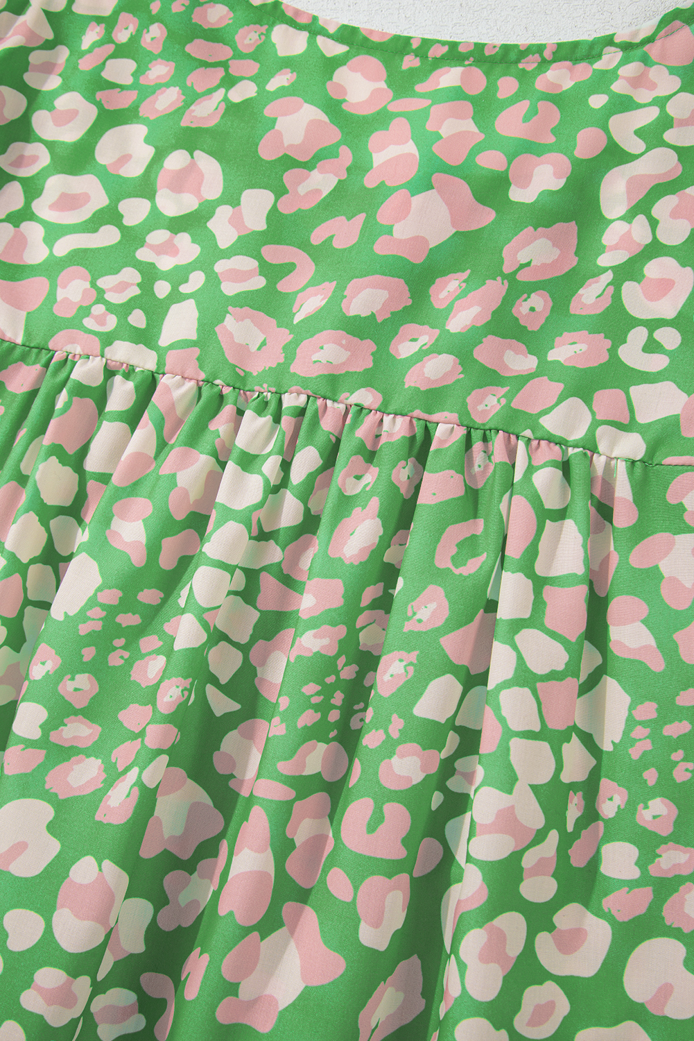 Plus Size Green  Floral Tassel Tie Split Neck Puff Sleeve Blouse