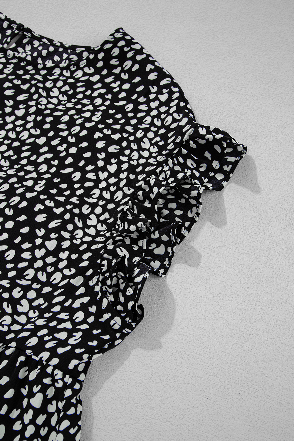 Plus Size Black Leopard Print Ruffled Short Sleeve Keyhole Back Tiered Flowy  Blouse
