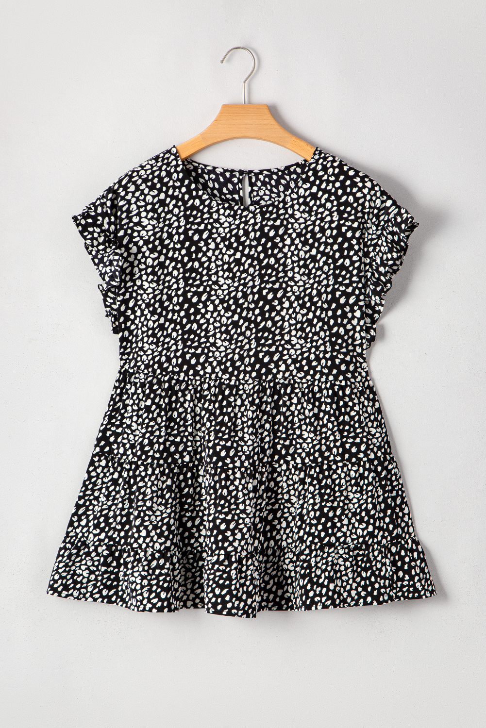 Plus Size Black Leopard Print Ruffled Short Sleeve Keyhole Back Tiered Flowy  Blouse
