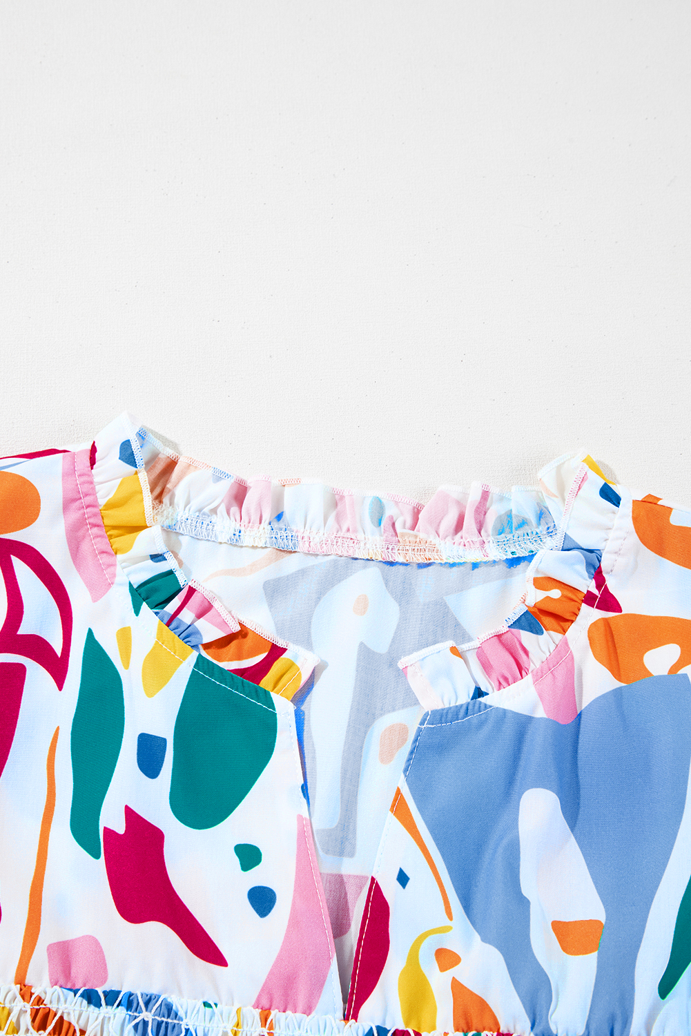 Plus Size White Abstract Print Shirred Cuff Puff Sleeve  Blouse