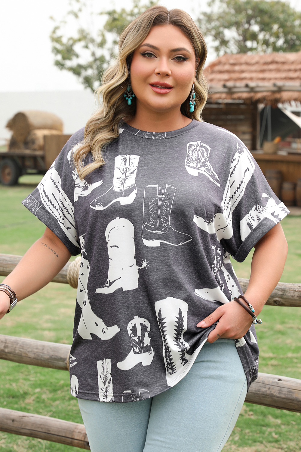 Plus Size Gray  Western Boots Print Crew Neck T Shirt