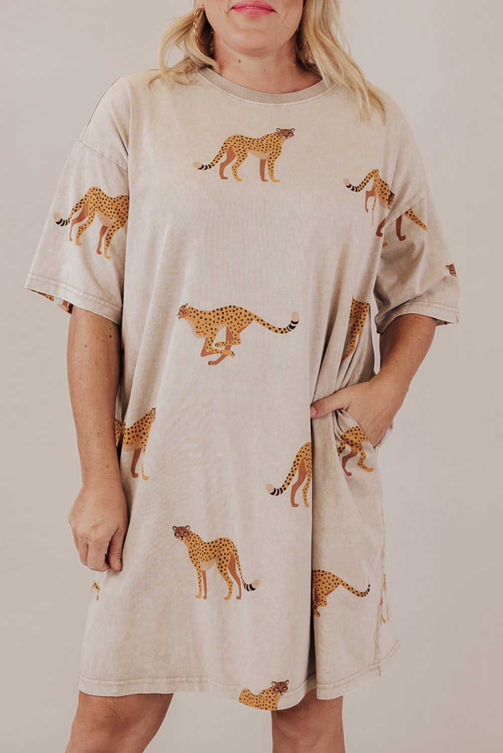 Plus Size Apricot Cheetah Print Side Pockets T Shirt Mini Dress