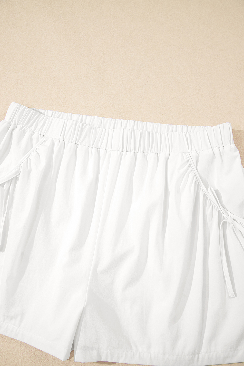 Plus Size White Bow Decor Pockets  Shorts