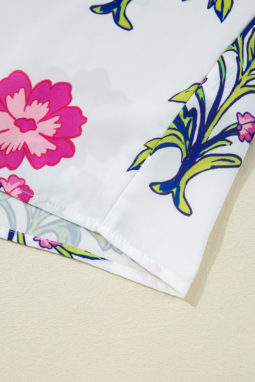 Plus Size Rose Vintage Floral Print Contrast Notched V Neck  Summer Blouse