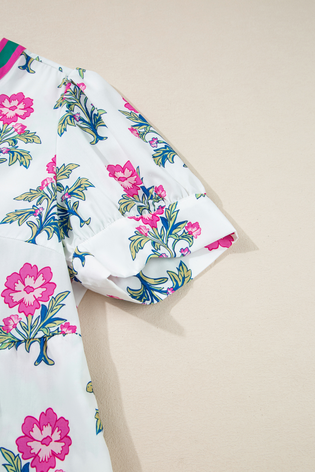 White Allover Print Contrast Split Neckline Short Puff Sleeve Curvy Dress