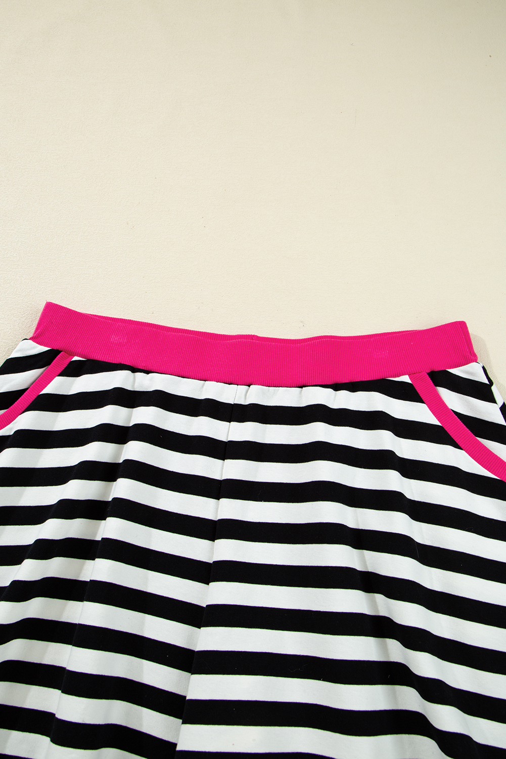Plus Size Black Stripe Color Block Edge Pullover and Shorts  Set