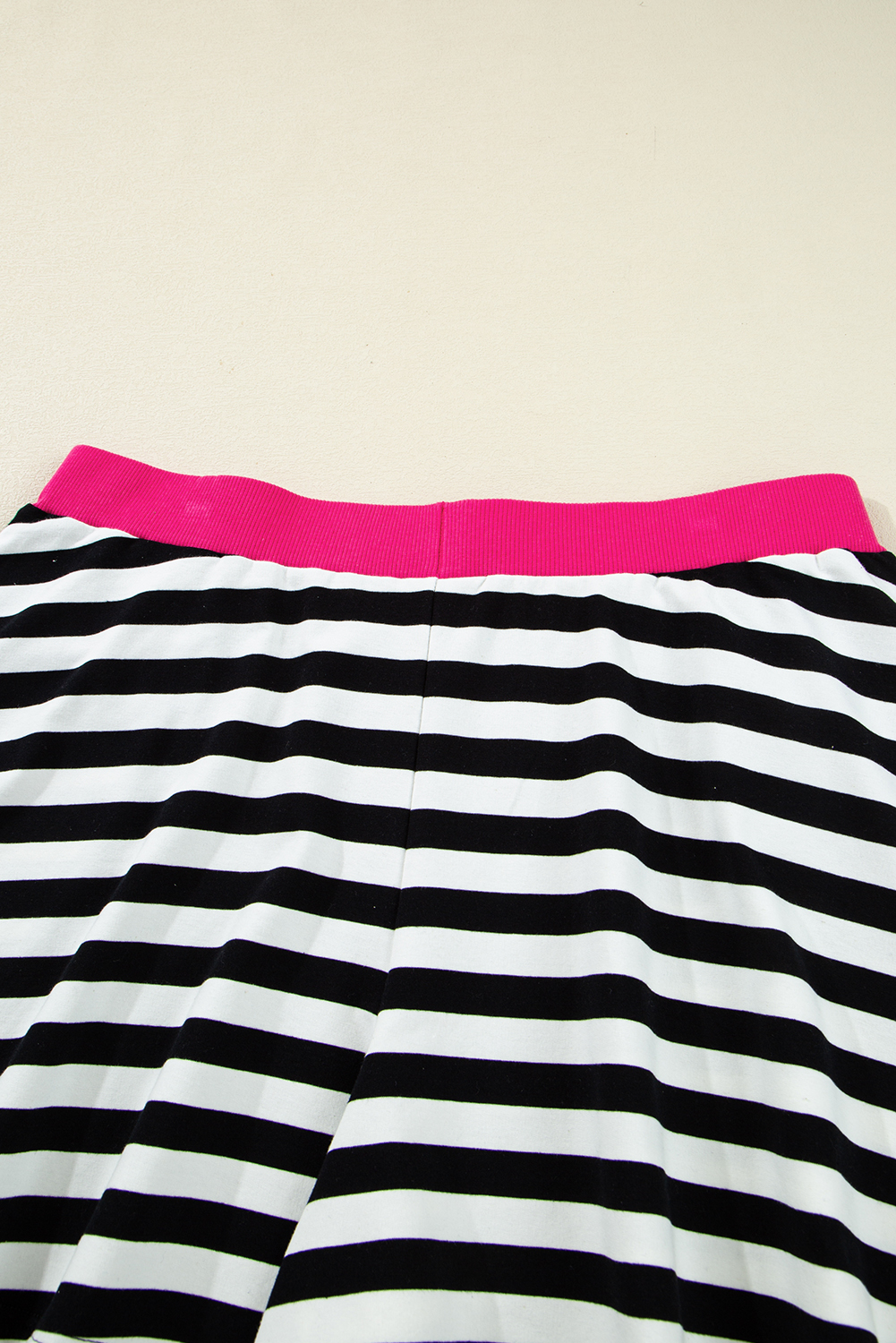 Plus Size Black Stripe Color Block Edge Pullover and Shorts  Set