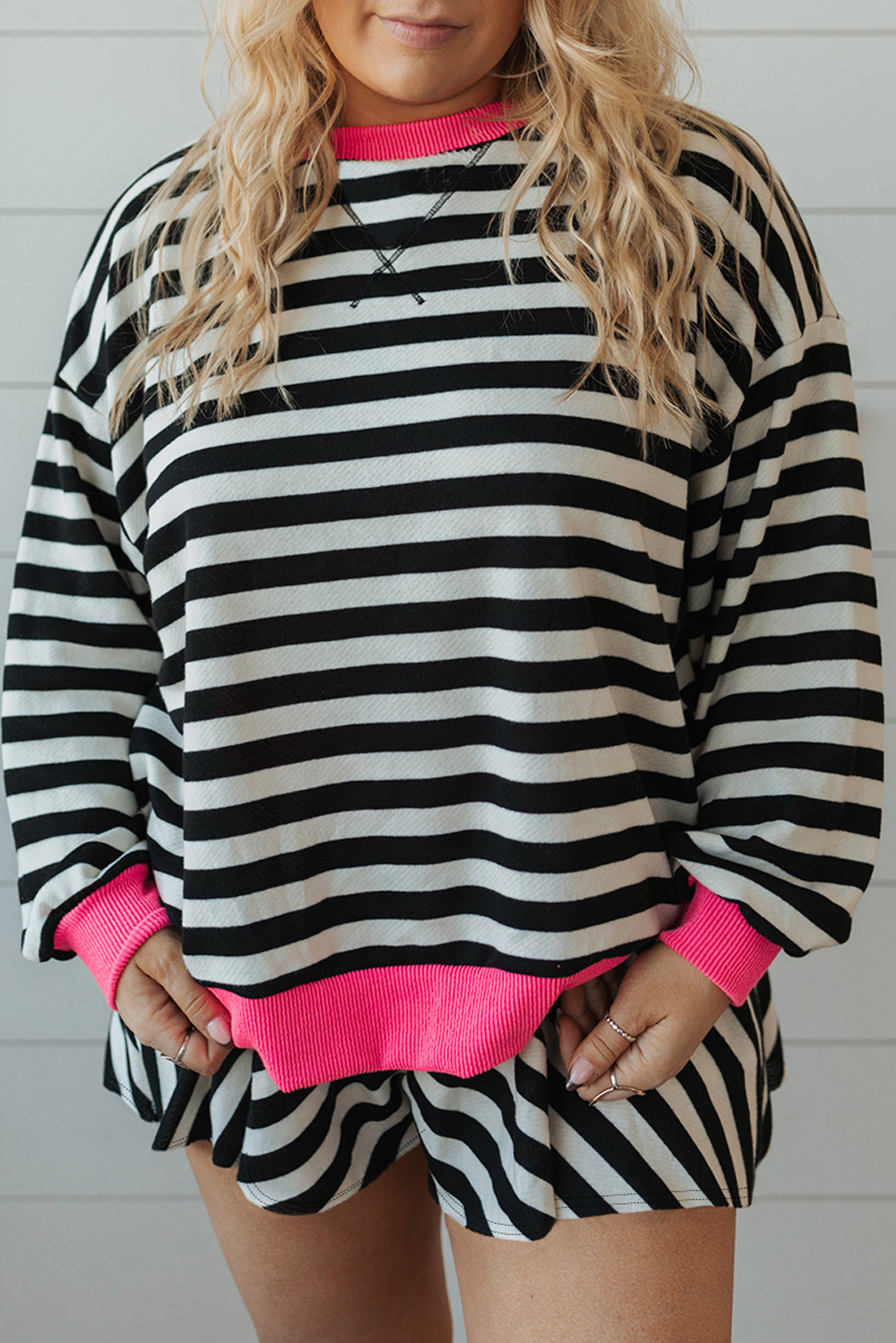 Plus Size Black Stripe Color Block Edge Pullover and Shorts  Set