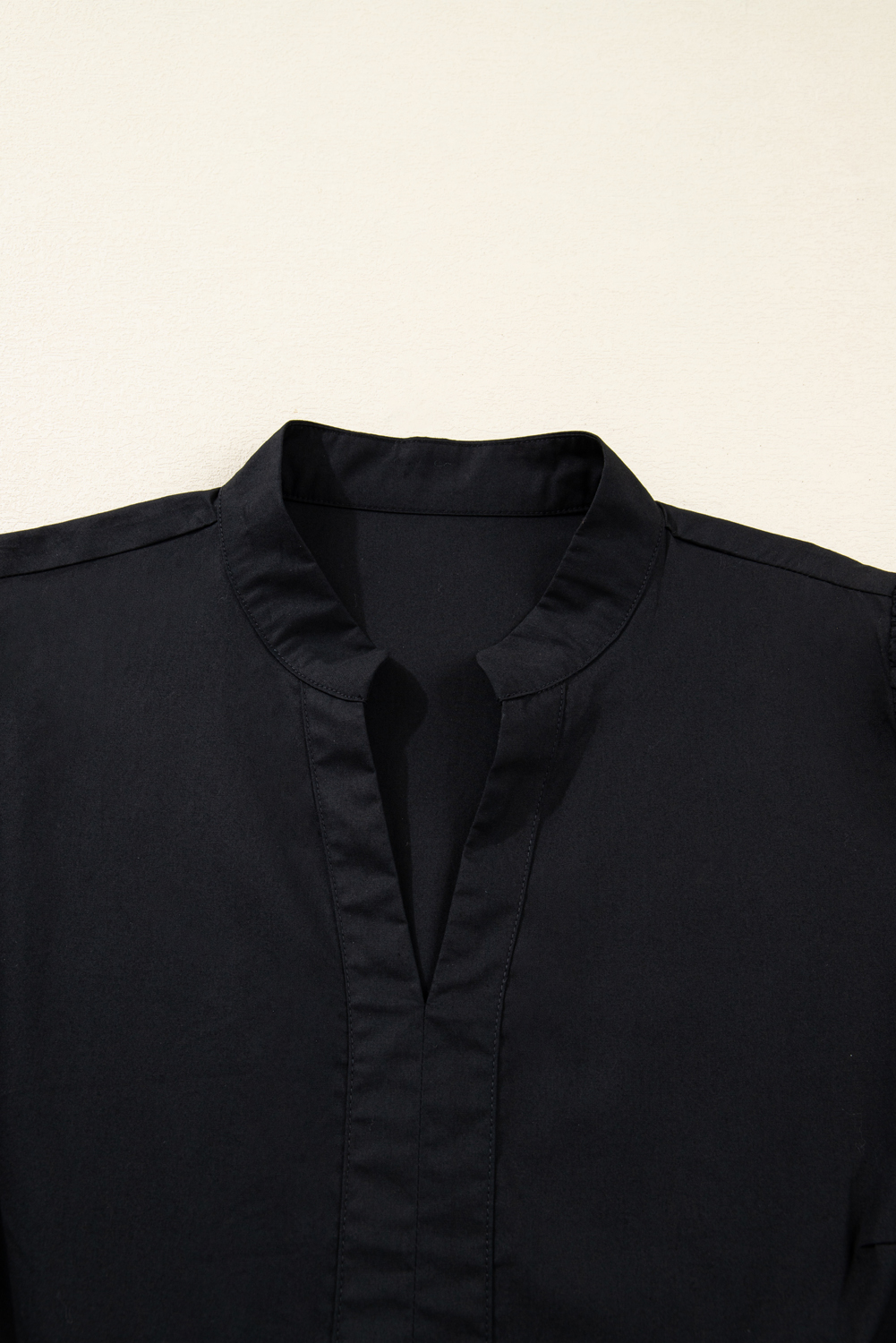 Plus Size Black Contrast Trim Knot Cuffs  V Neck Mini Dress