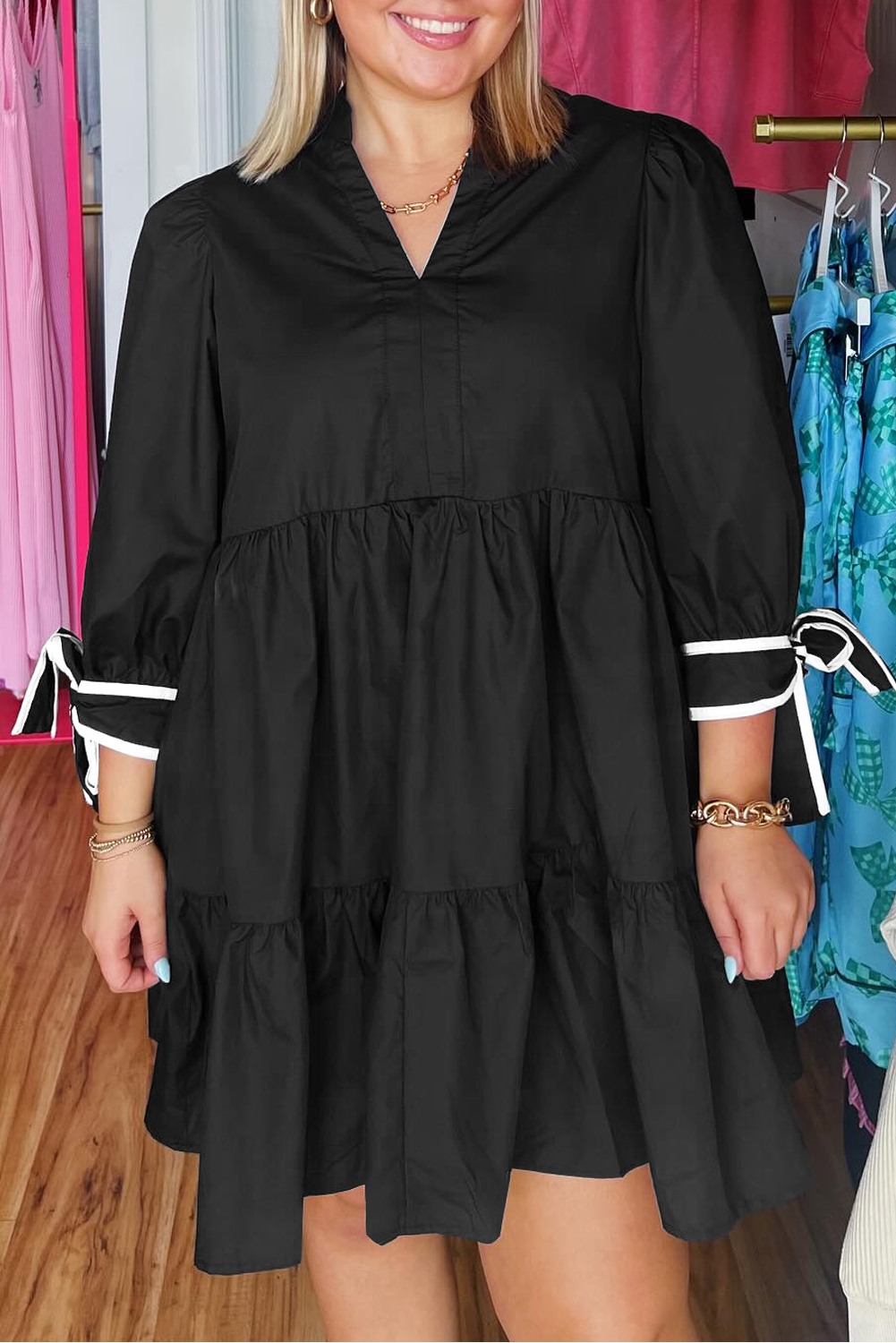 Plus Size Black Contrast Trim Knot Cuffs  V Neck Mini Dress