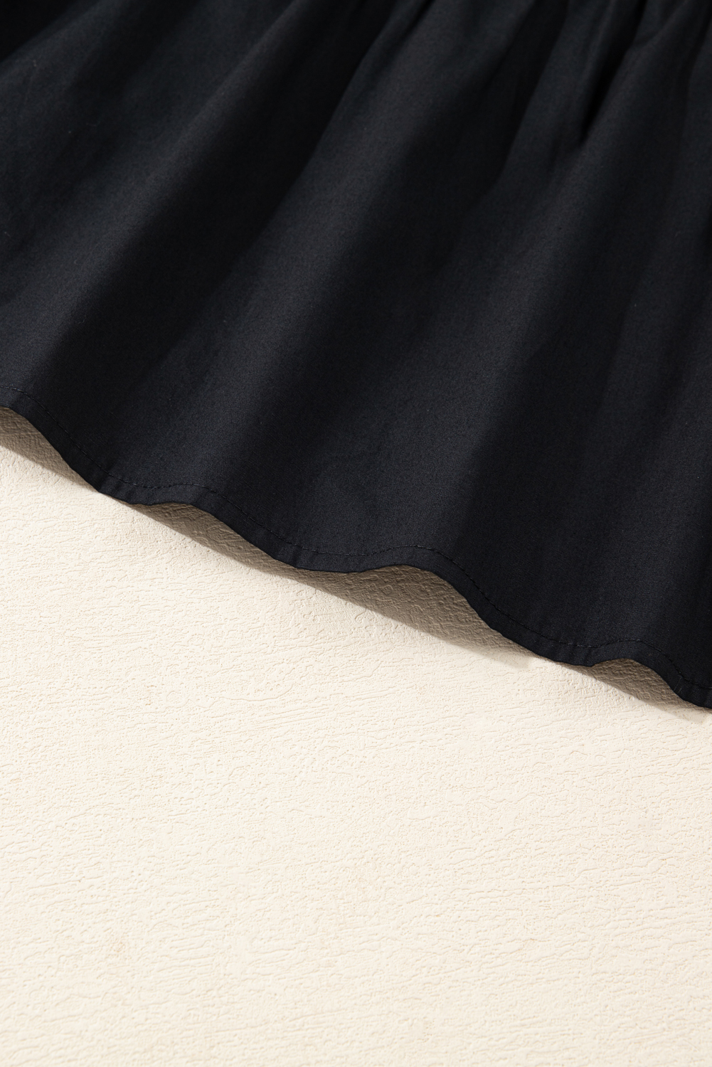 Plus Size Black Contrast Trim Knot Cuffs  V Neck Mini Dress