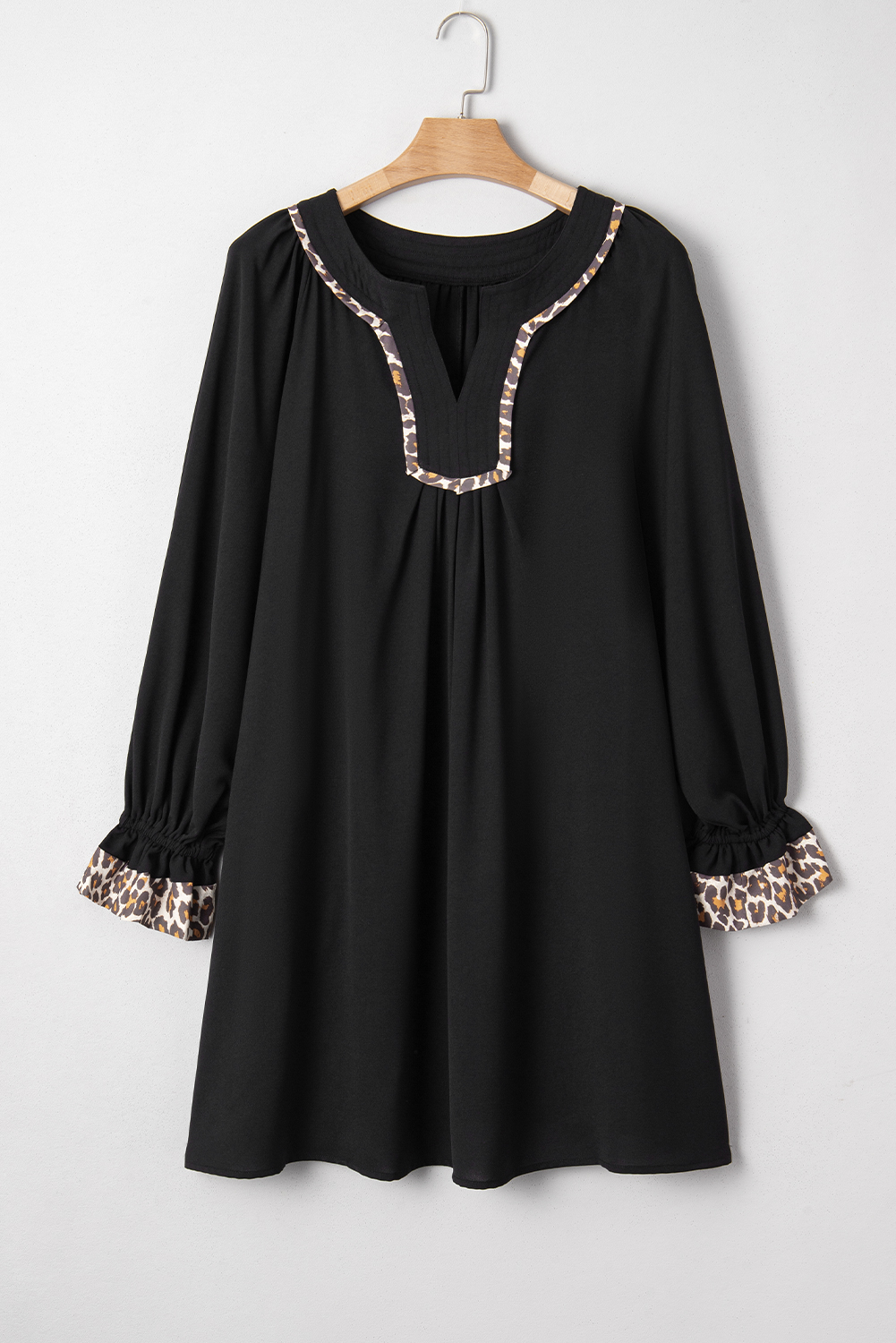 Plus Size Black  Notched Neck Leopard Trim Flounce Long Sleeve Shift Dress