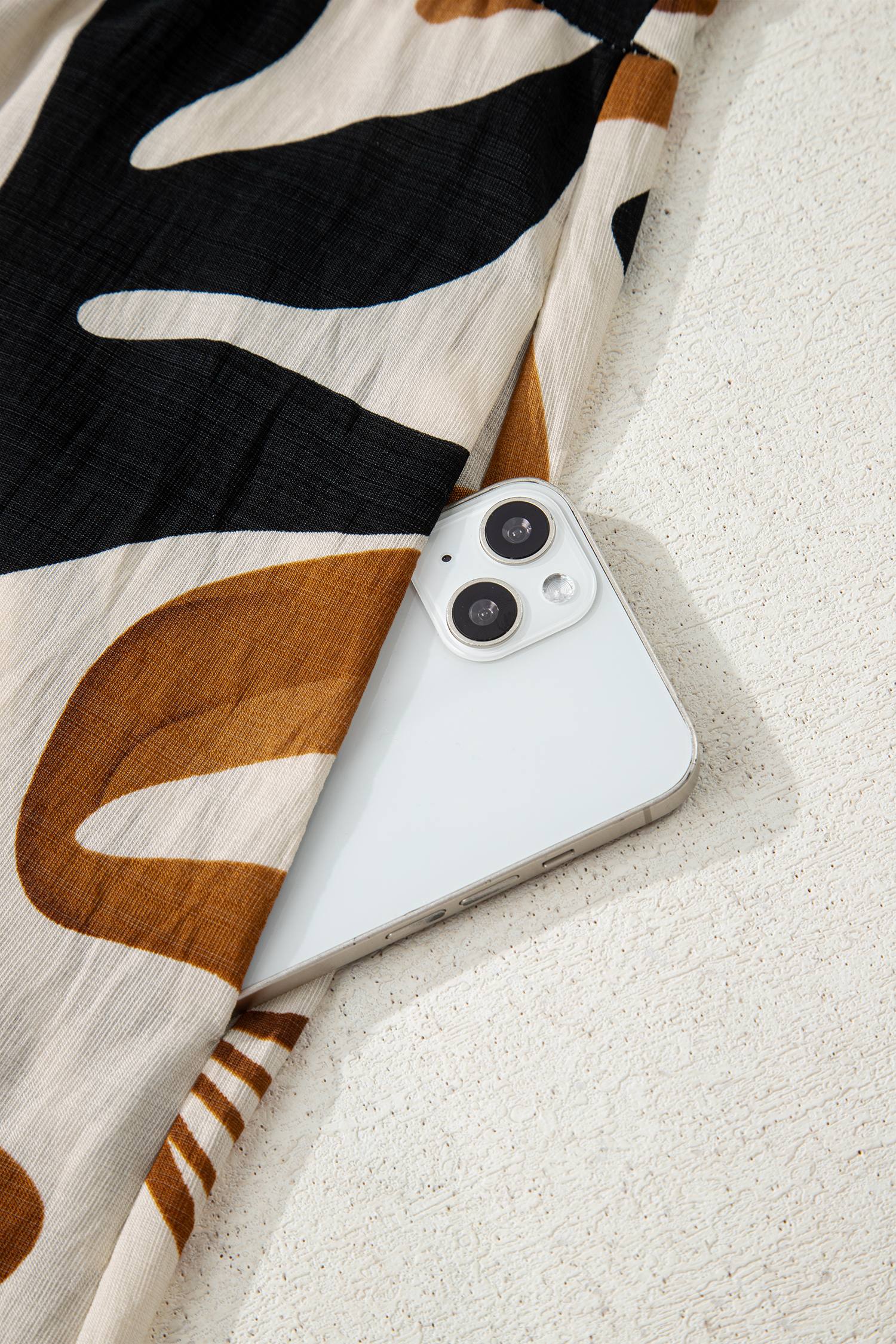 Plus Size White  Abstract Print Contrast Collar Split Neck Shift Long Dress