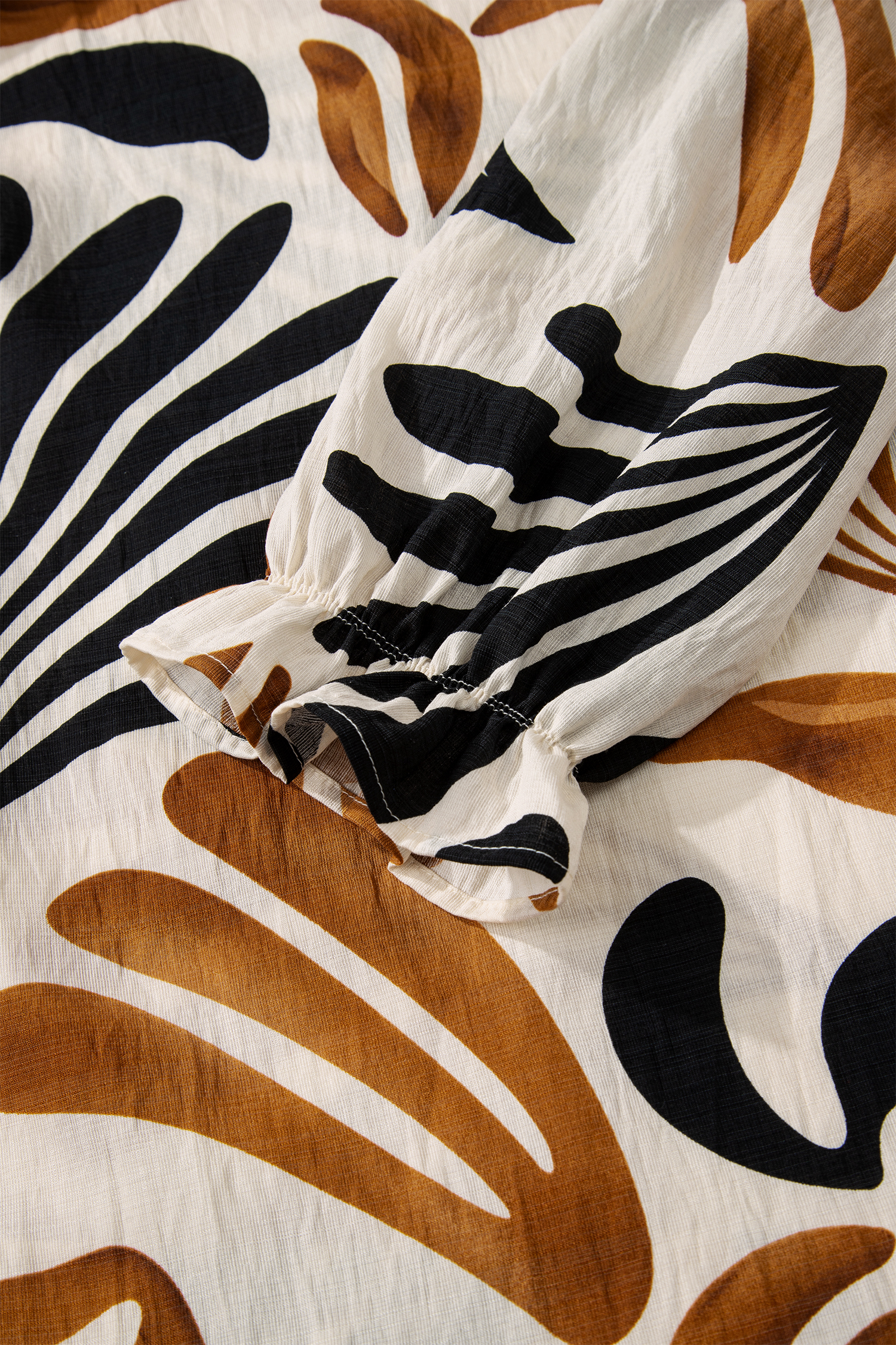 Plus Size White  Abstract Print Contrast Collar Split Neck Shift Long Dress