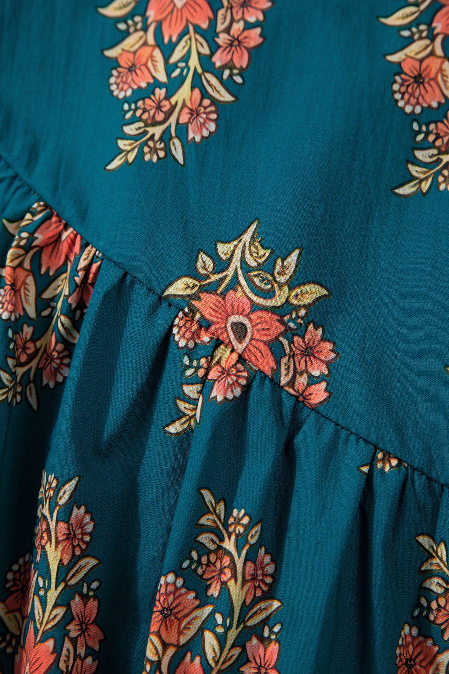 Plus Size Green  Floral Print Contrast Lacy Trim Pleated Loose Shirt