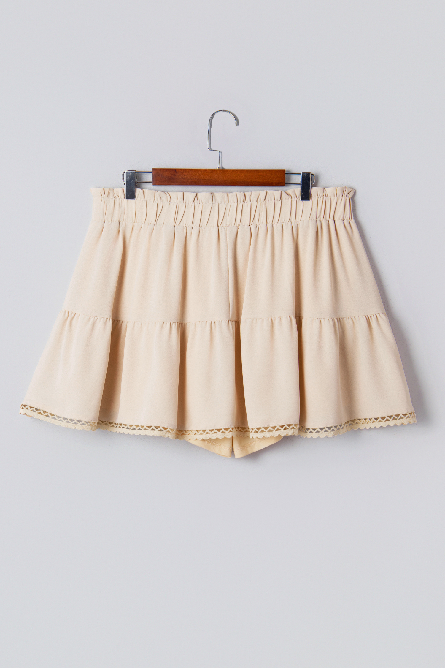 Plus Size Parchment  Frilled Elastic Waist Lace Trim Boho Ruffled Shorts