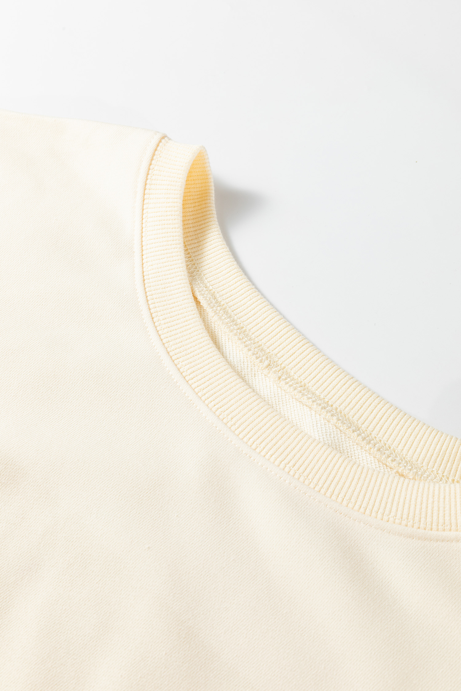 Plus Size Beige  Raw Seam Detail Floral Bow Patched Baggy Pullover