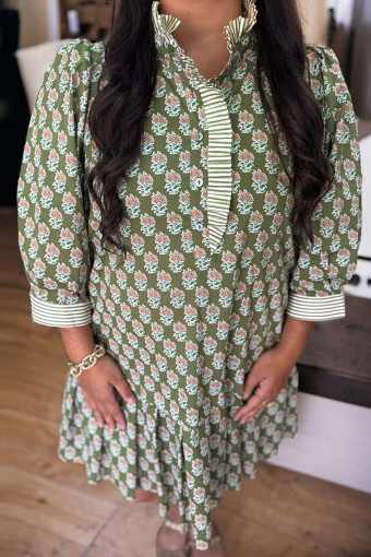 Plus Size Green Contrast Striped Frilled Collar 3/4 Sleeve  Floral Dress