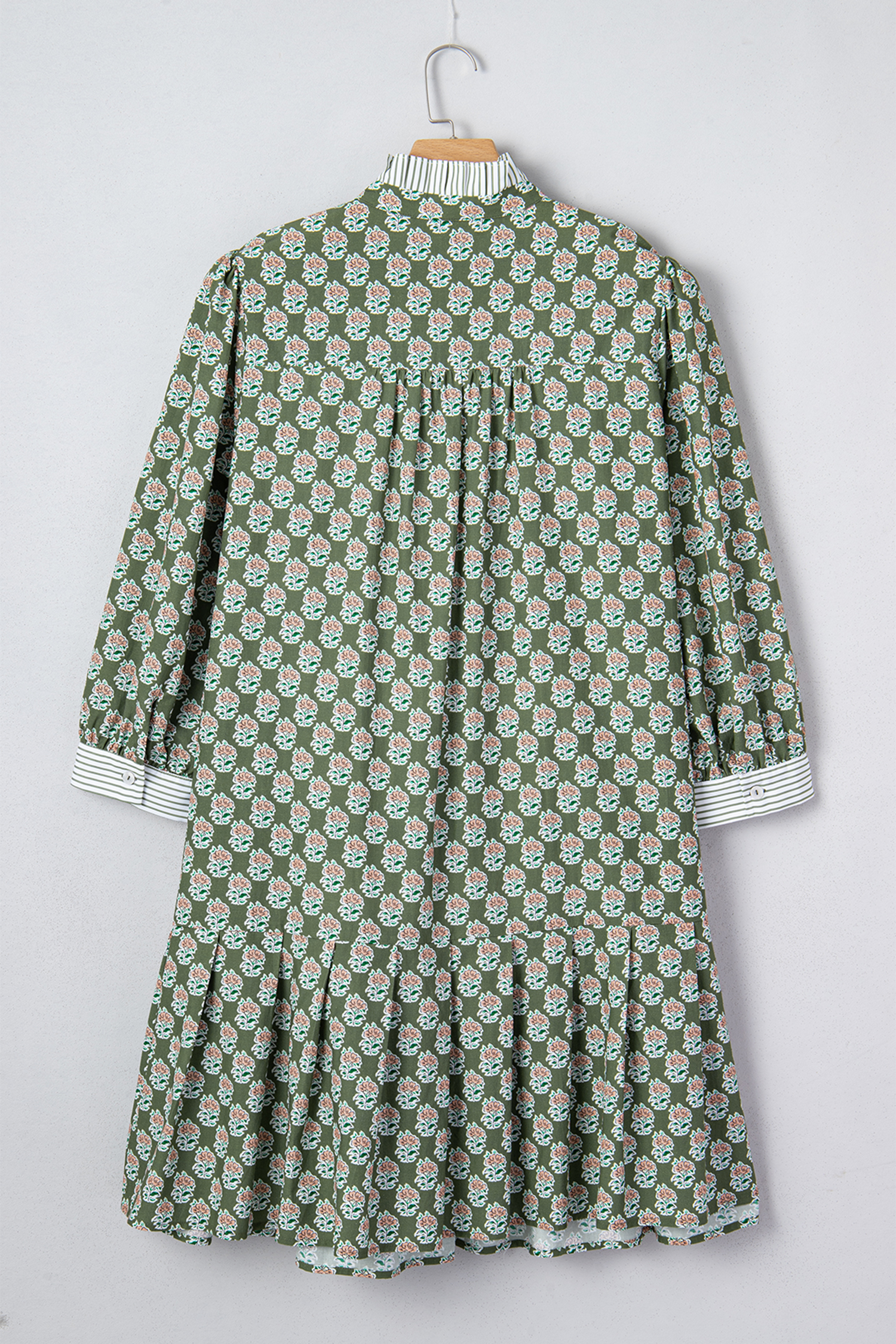 Plus Size Green Contrast Striped Frilled Collar 3/4 Sleeve  Floral Dress