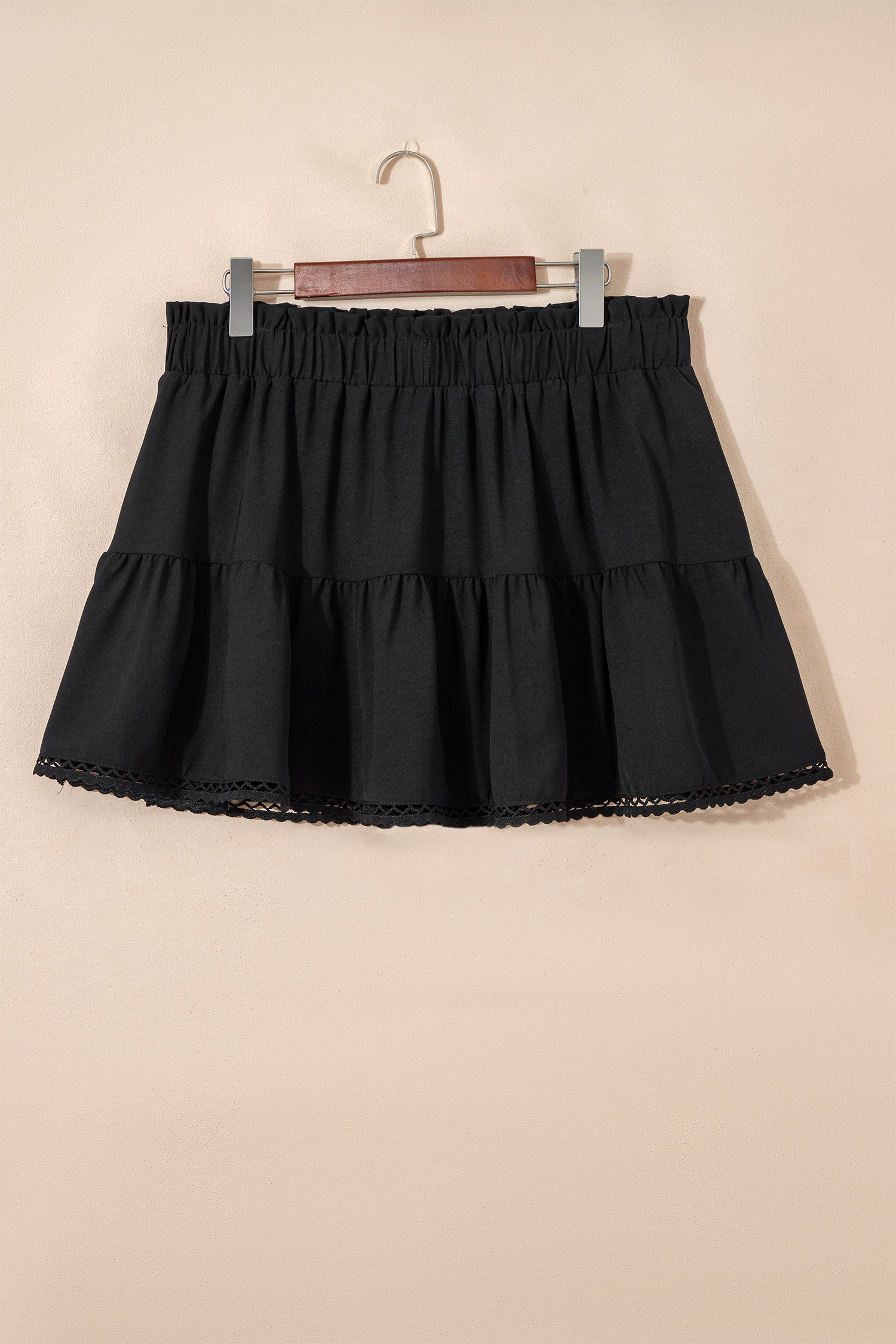 Plus Size Black  Frilled Elastic Waist Lace Trim Boho Ruffled Shorts