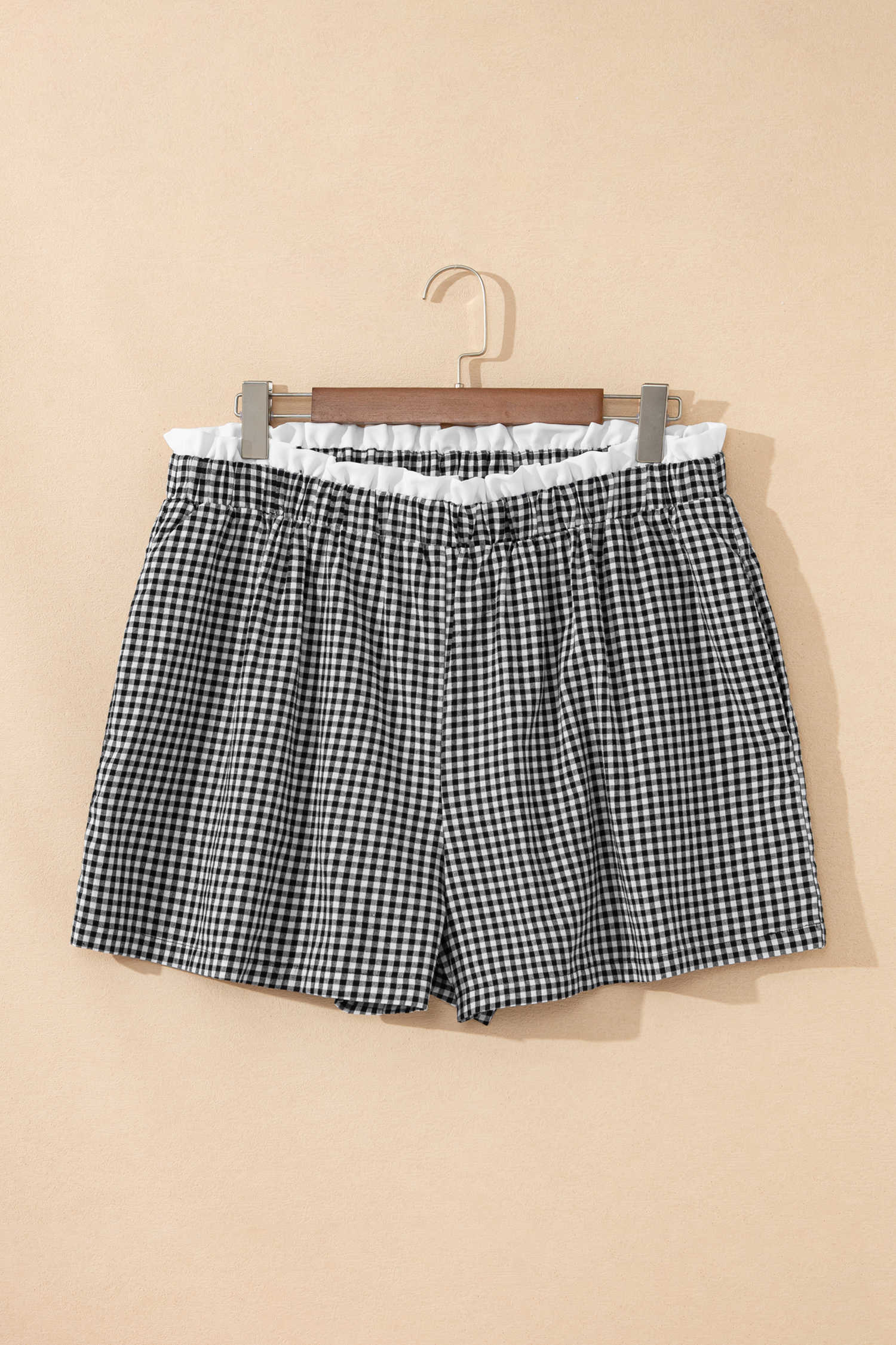 Plus Size Black Contrast Trim Plaid Print  Shorts
