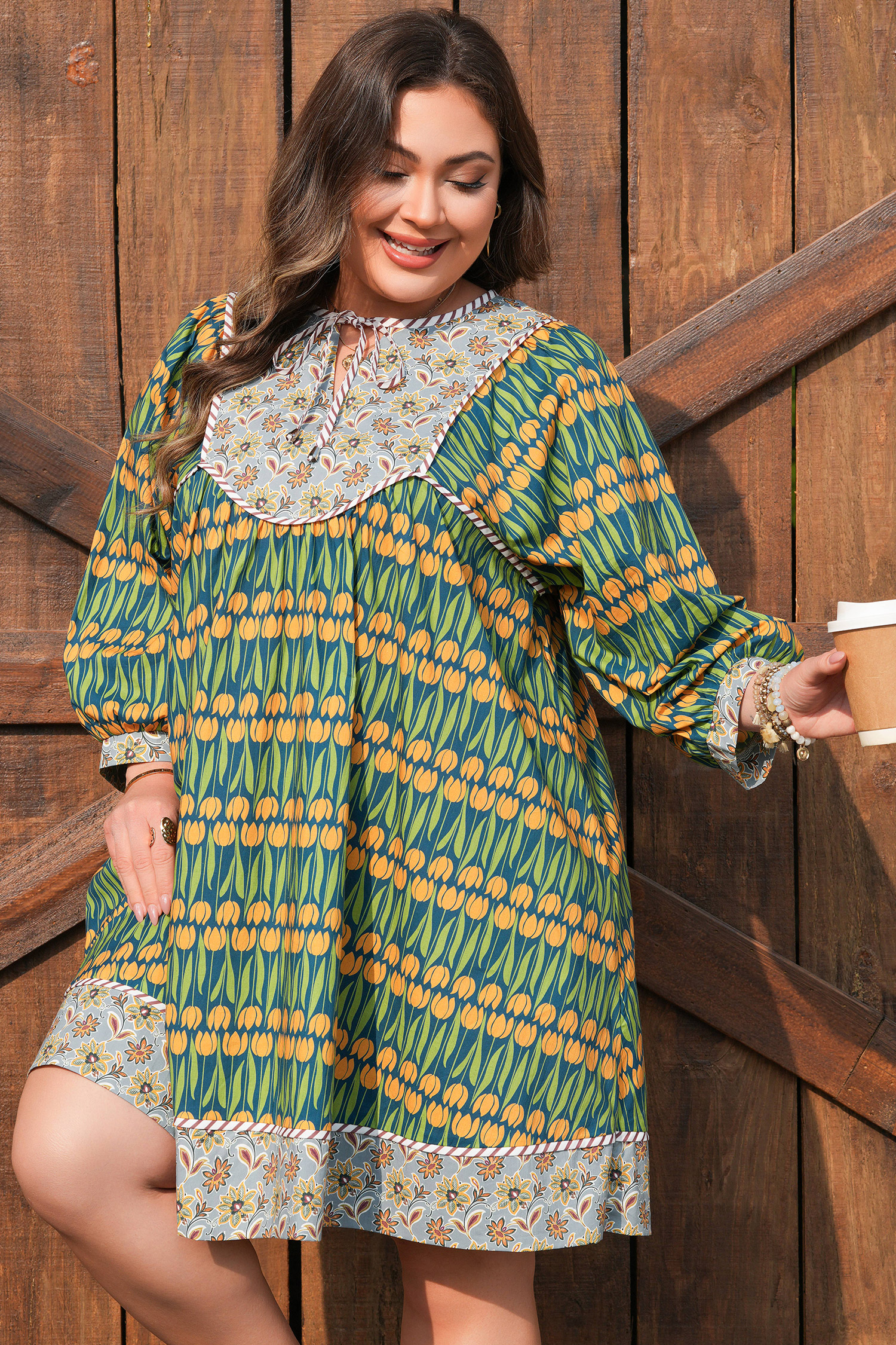 Plus Size Green  Mixed Floral Print Striped Trim Loose Mini Dress