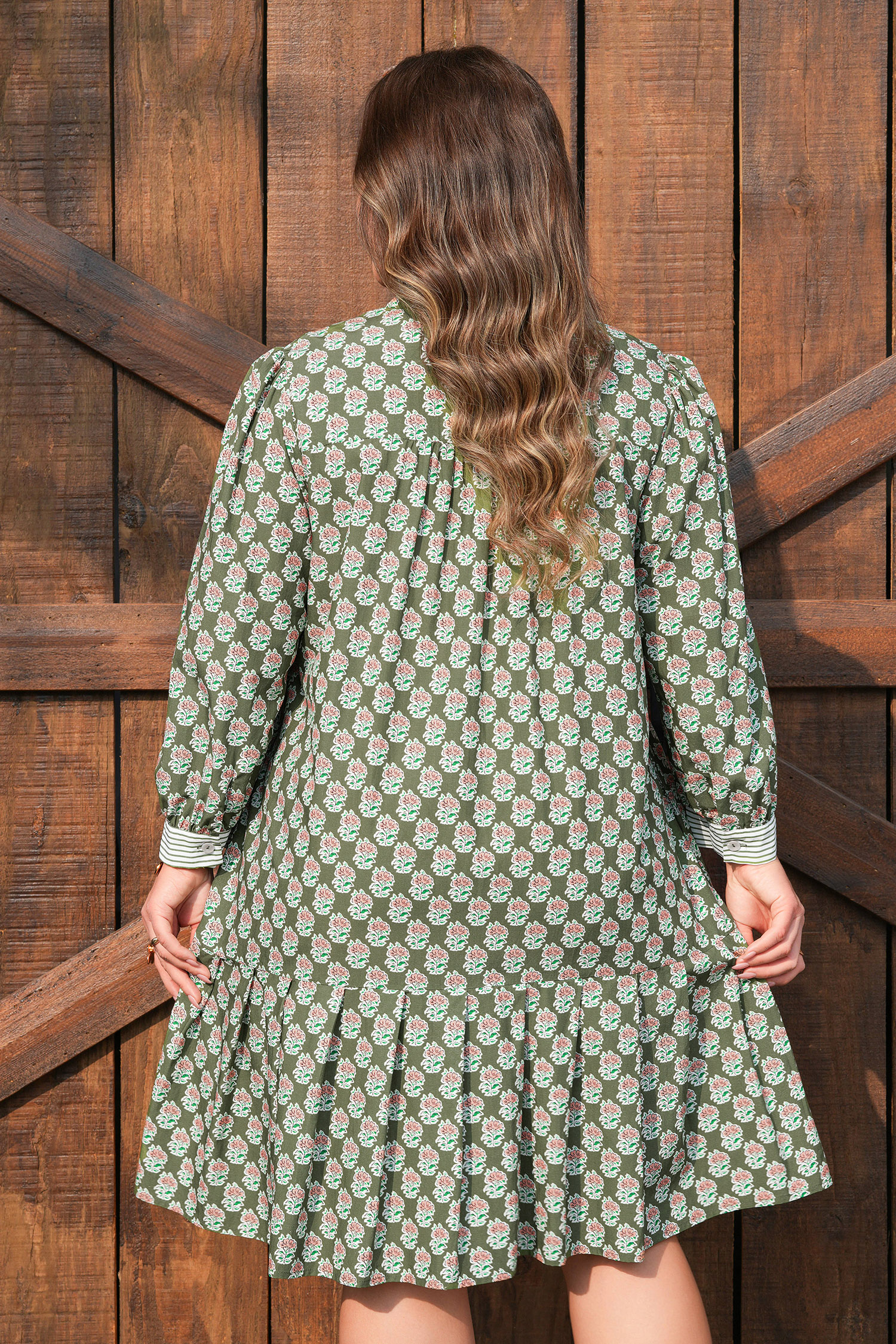 Plus Size Green Contrast Striped Frilled Collar 3/4 Sleeve  Floral Dress