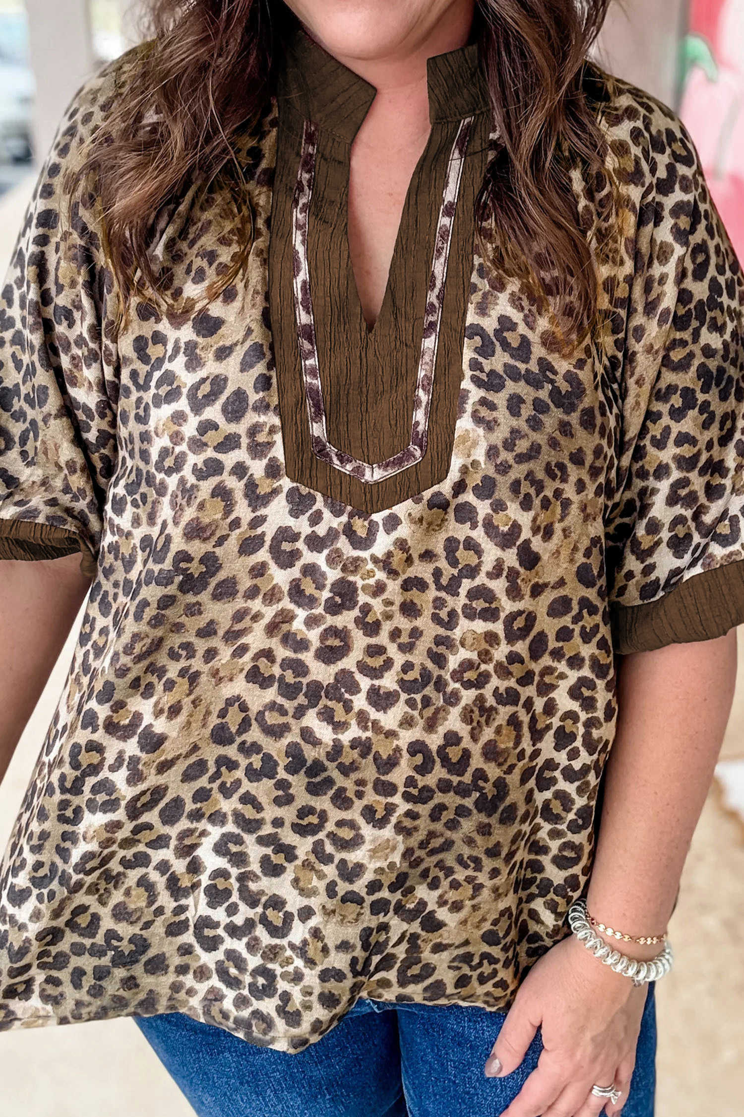 Plus Size Brown  Leopard Print Crinkled Colorblock Patchwork V Neck Blouse