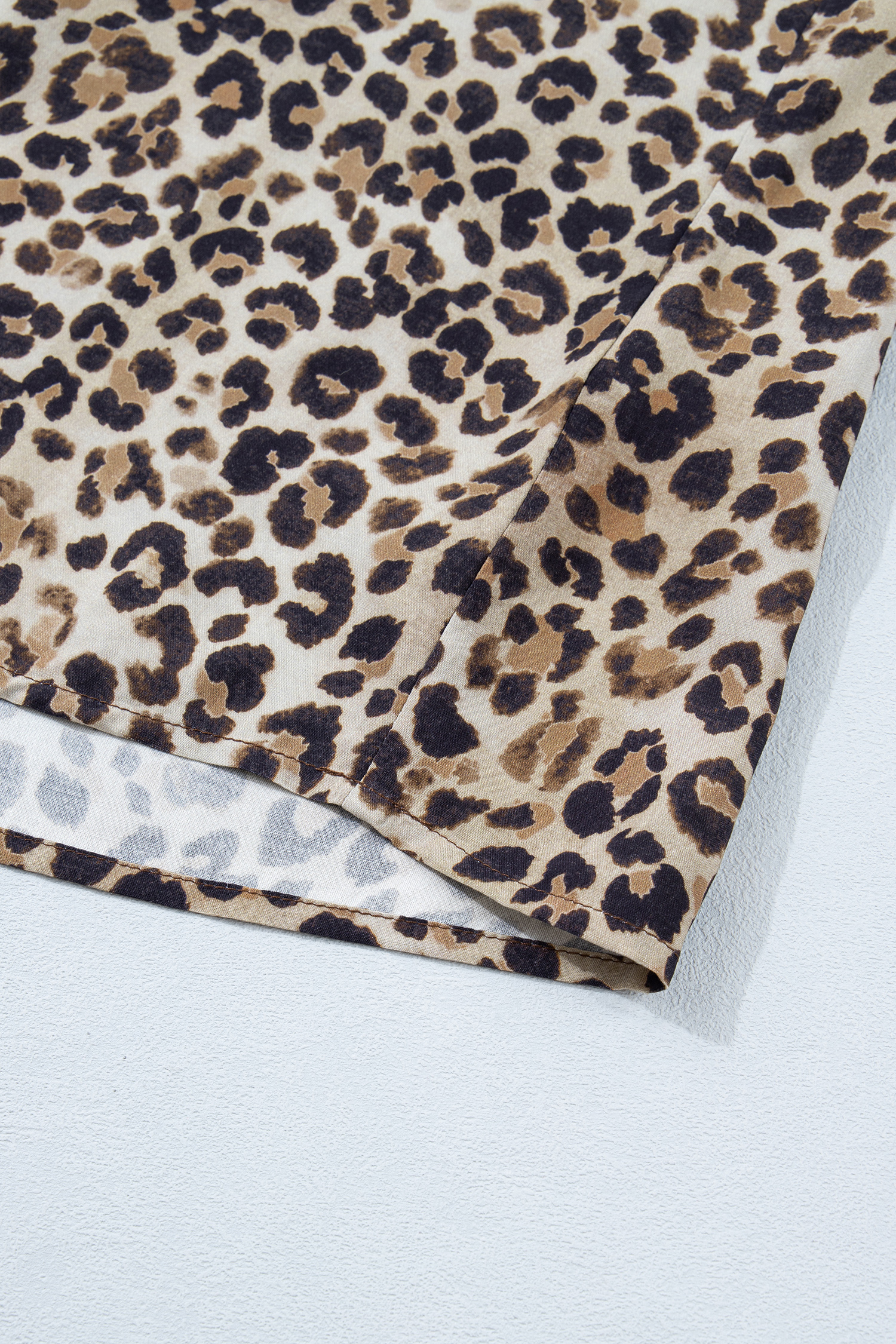 Plus Size Brown  Leopard Print Crinkled Colorblock Patchwork V Neck Blouse