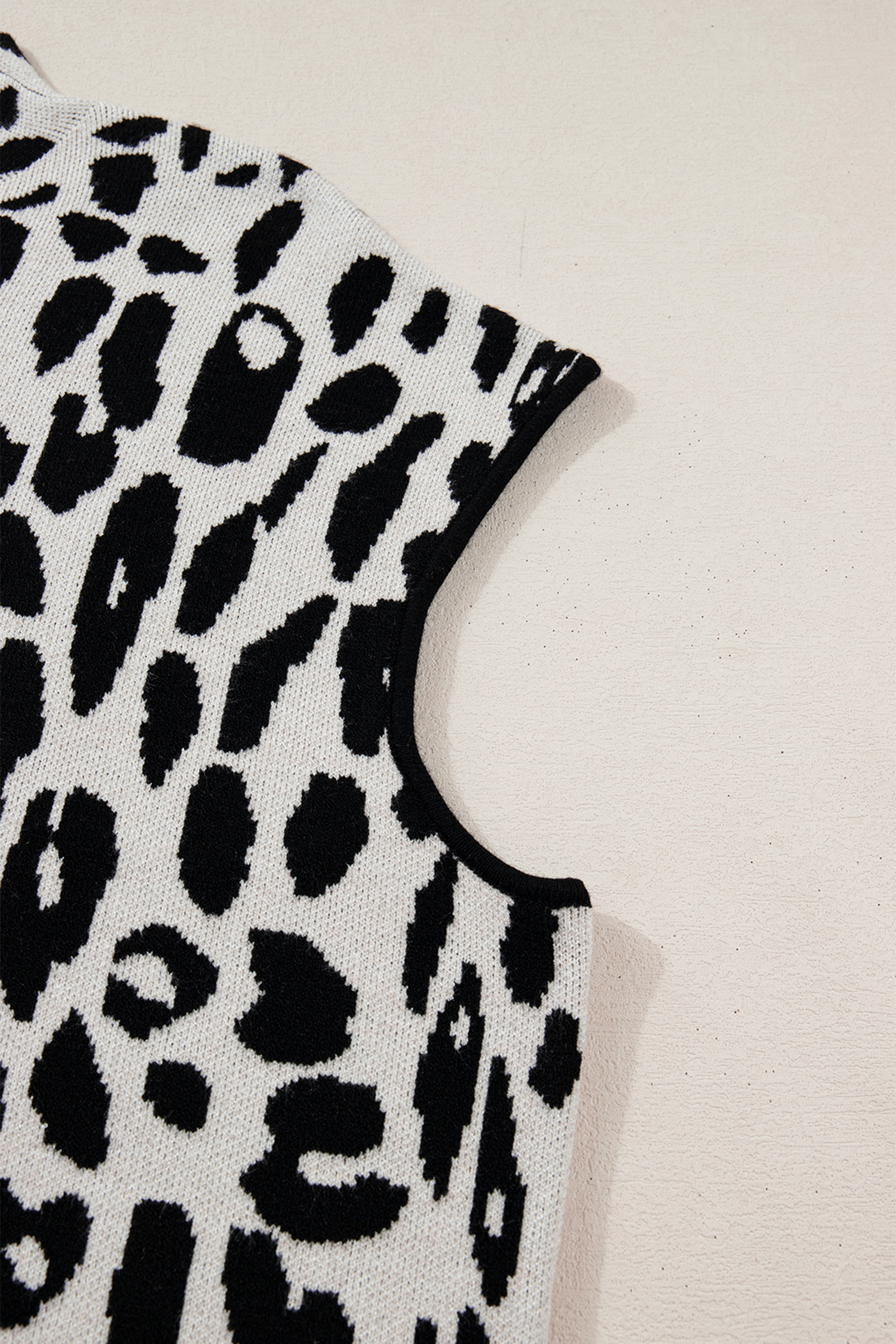 Plus Size Black  Leopard Print High Neck Short Sleeve Sweater