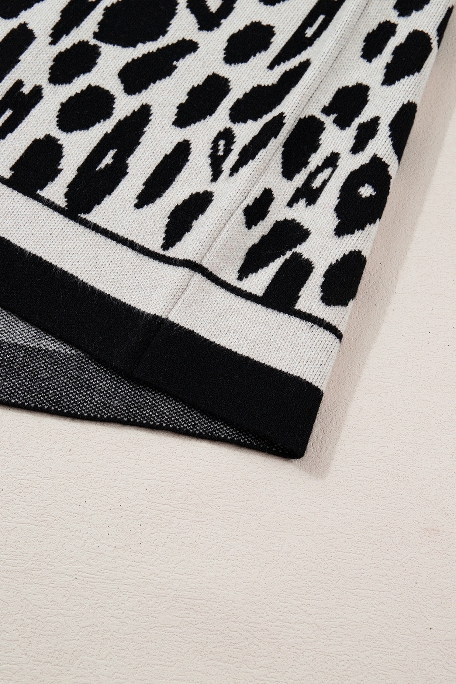 Plus Size Black  Leopard Print High Neck Short Sleeve Sweater