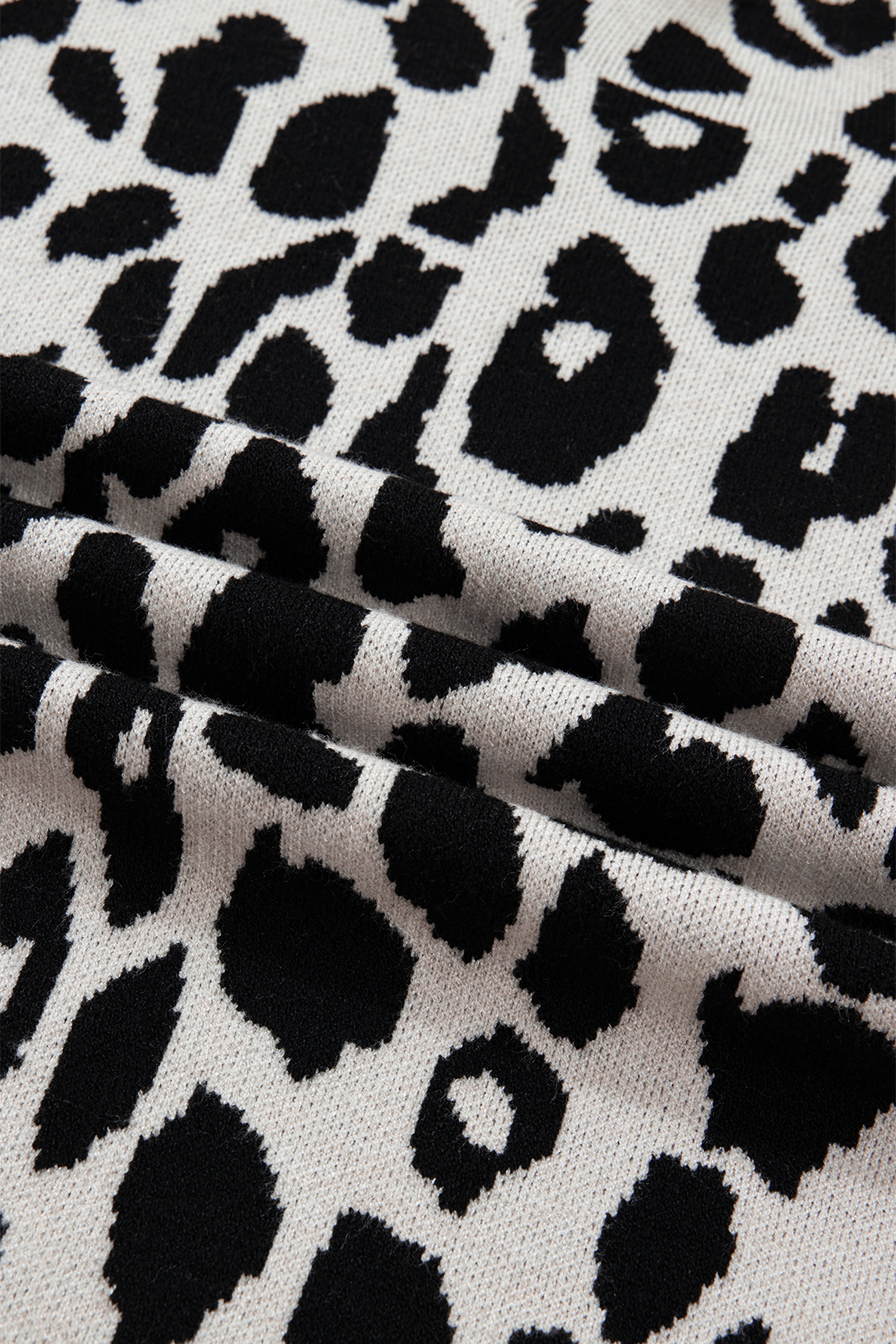 Plus Size Black  Leopard Print High Neck Short Sleeve Sweater