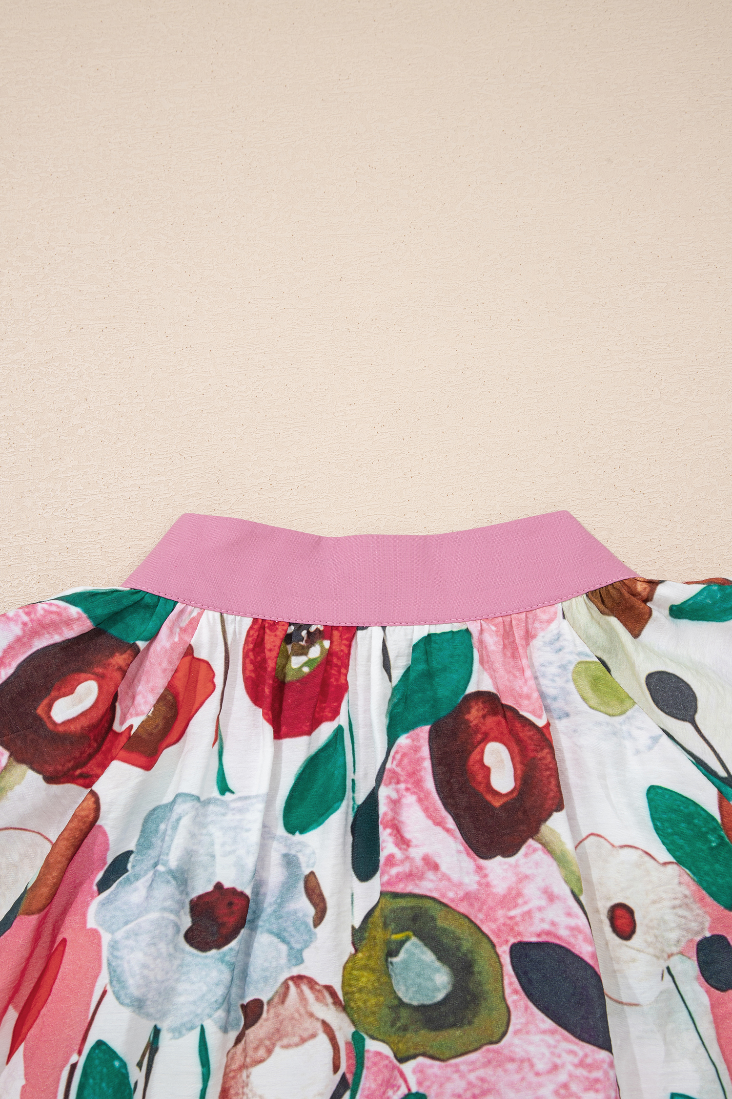 Plus Size Pink V Neck Short Puff Sleeve  Floral Blouse