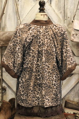 Plus Size Brown  Leopard Print Crinkled Colorblock Patchwork V Neck Blouse