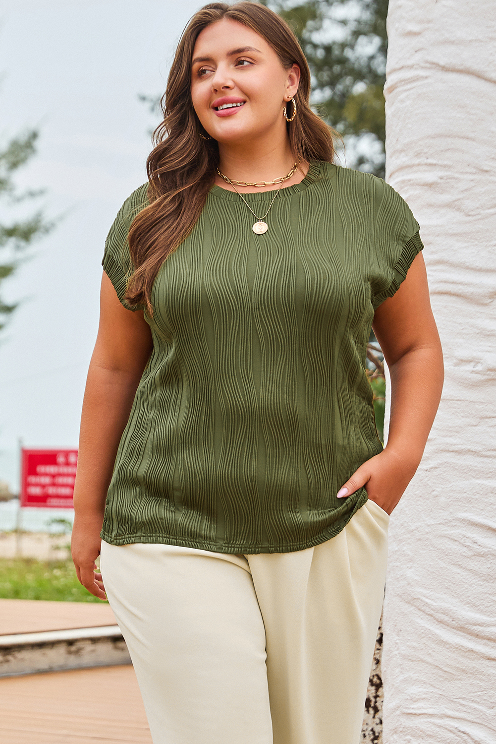 Plus Size Jungle Green Solid Color Wavy Textured  Tee