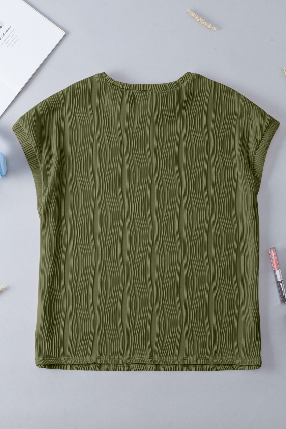 Plus Size Jungle Green Solid Color Wavy Textured  Tee
