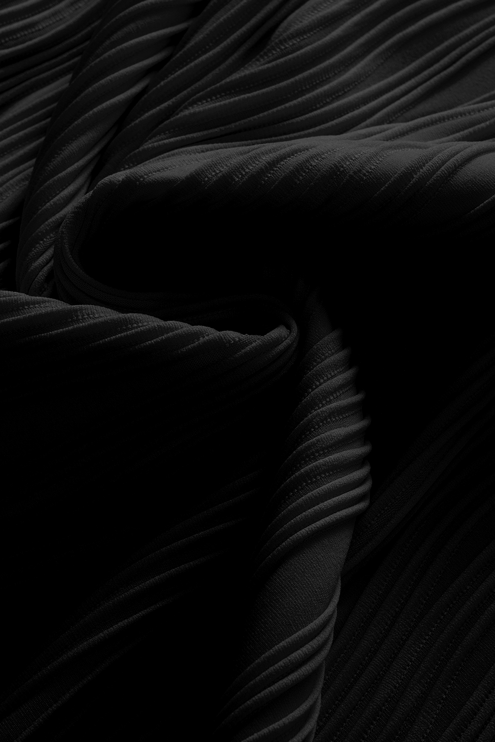 Plus Size Black Solid Color Wavy Textured  Tee