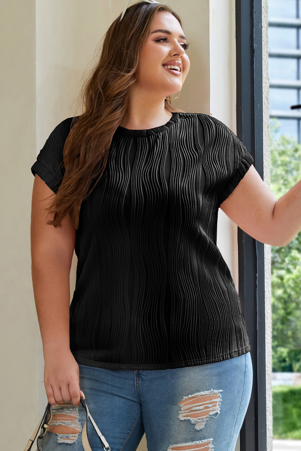 Plus Size Black Solid Color Wavy Textured  Tee