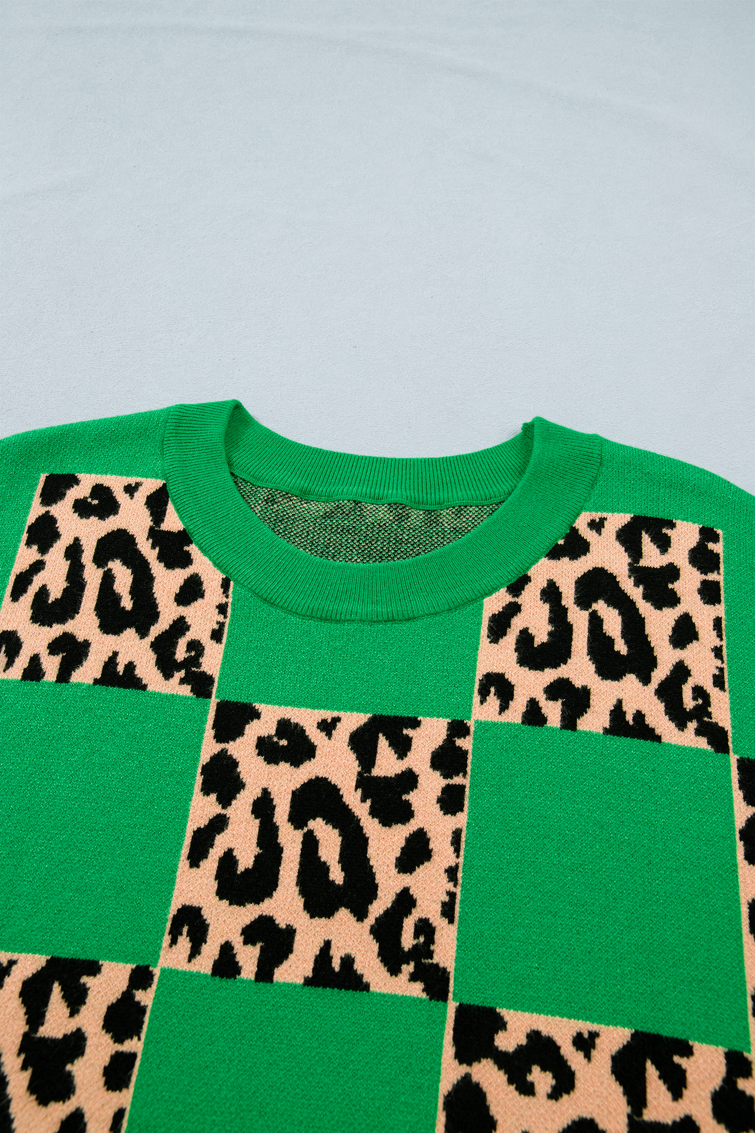 Plus Size Green  Leopard Contrasted Checkered Short Sleeve Sweater