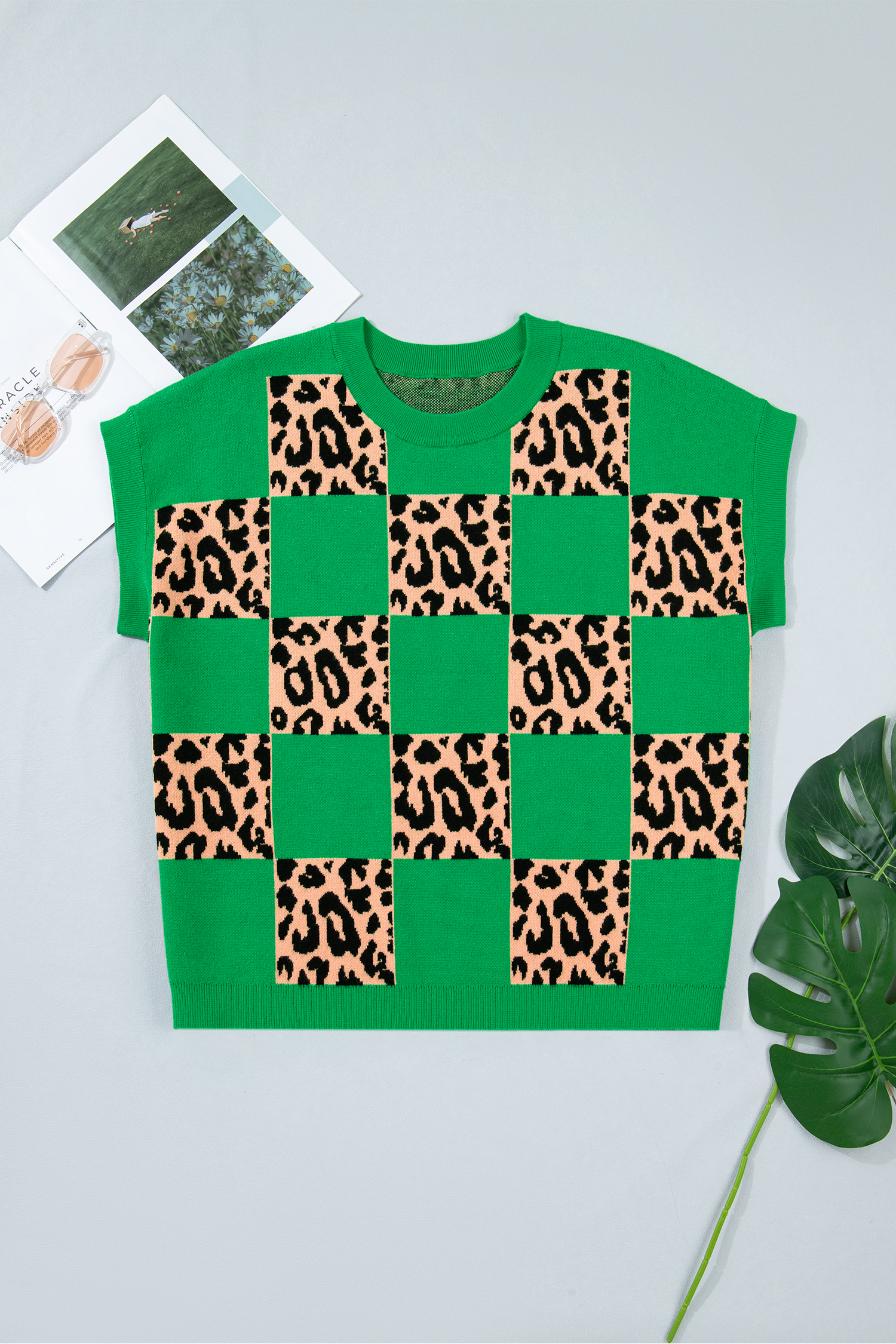 Plus Size Green  Leopard Contrasted Checkered Short Sleeve Sweater