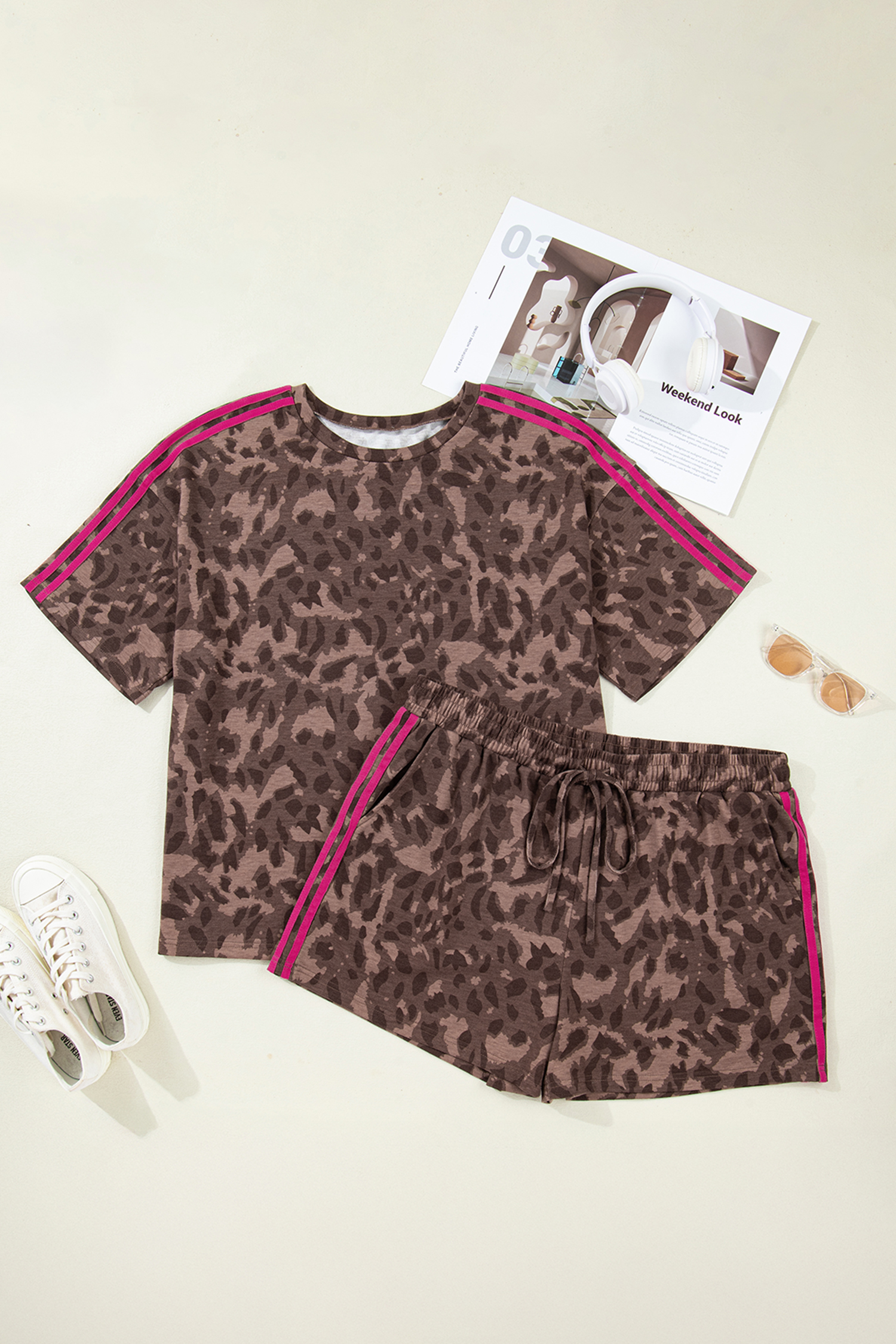 Plus Size Brown Retro Leopard Print Contrast Varsity Stripe Trim  2pcs Short Set