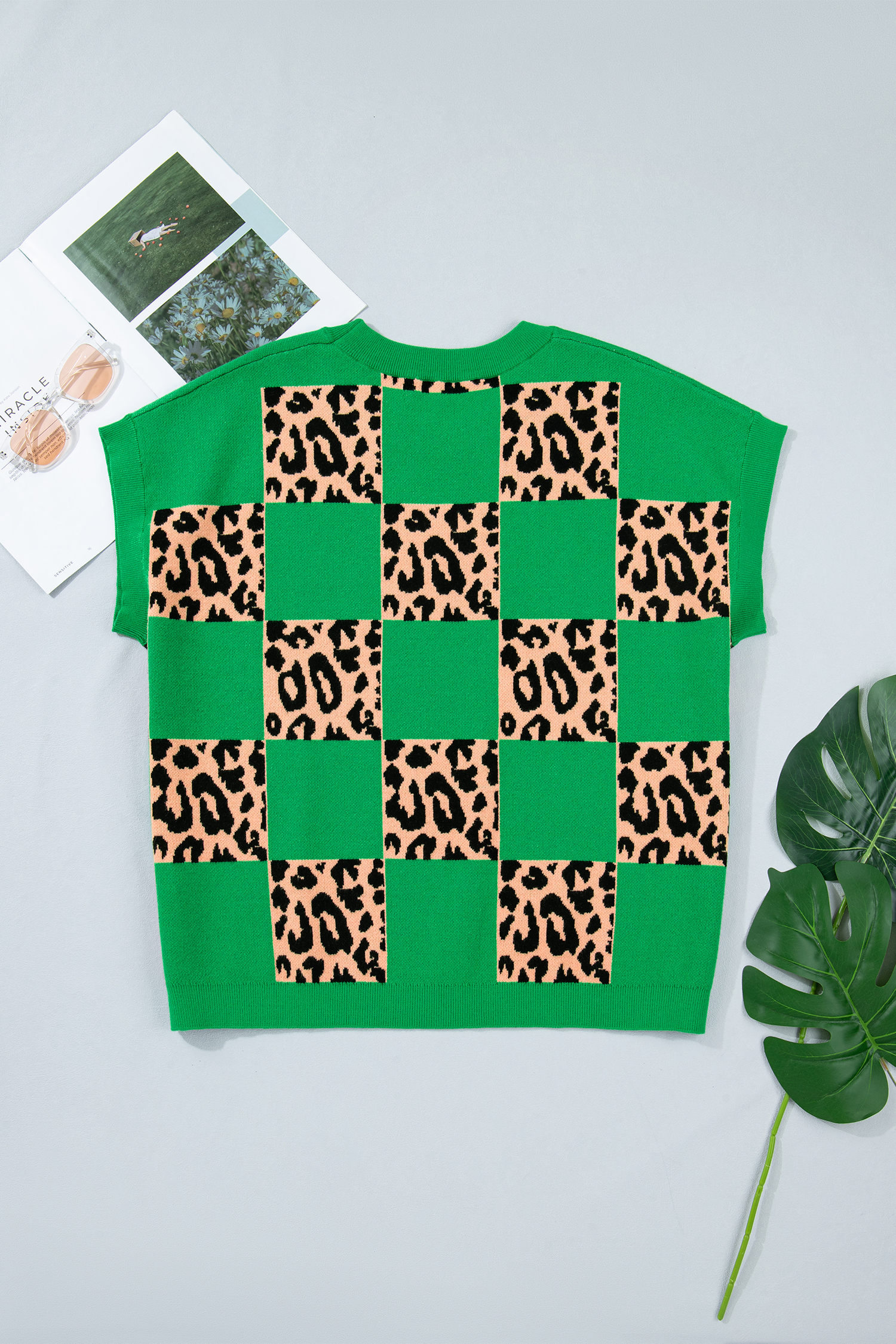 Plus Size Green  Leopard Contrasted Checkered Short Sleeve Sweater