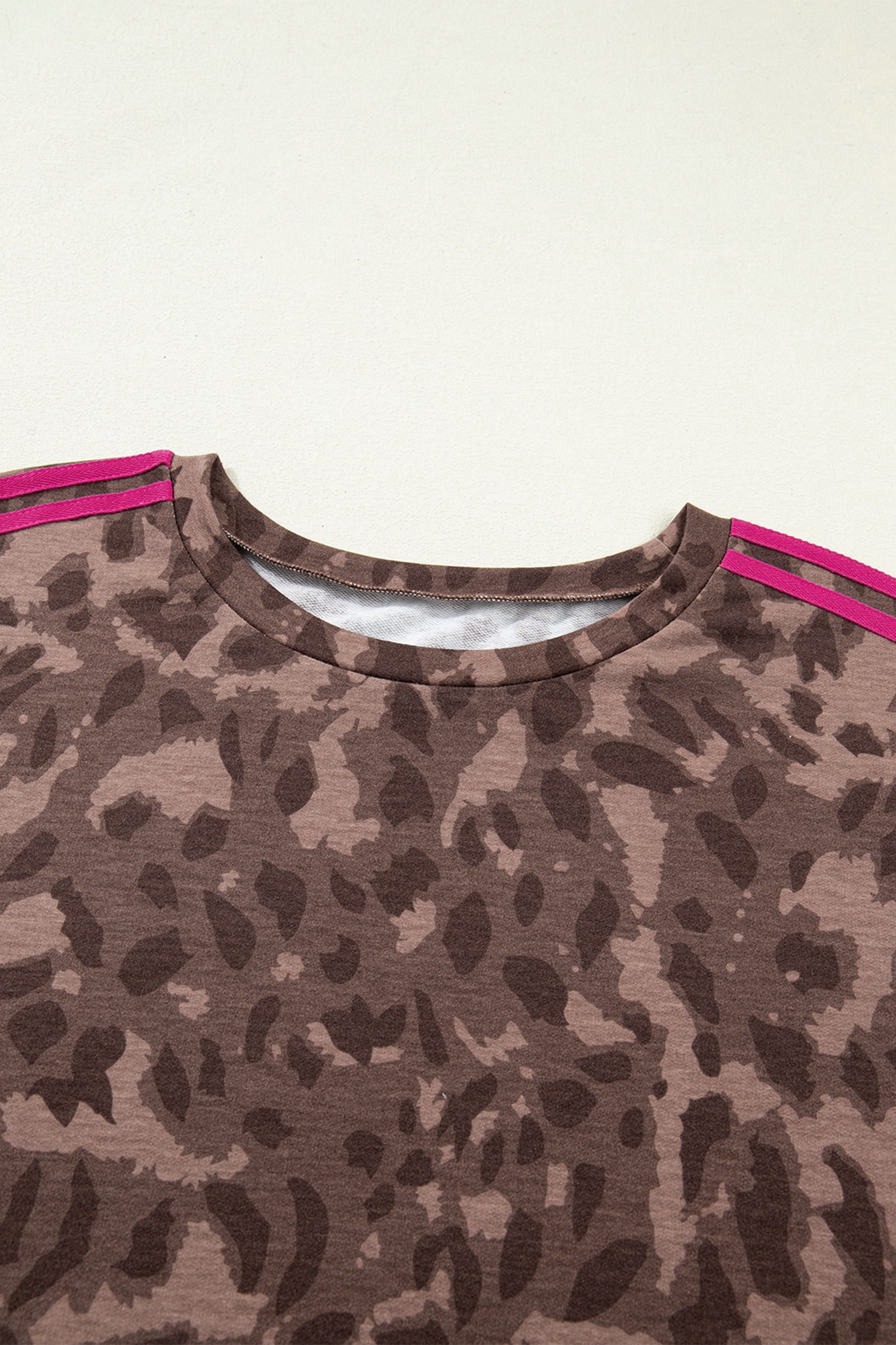 Plus Size Brown Retro Leopard Print Contrast Varsity Stripe Trim  2pcs Short Set