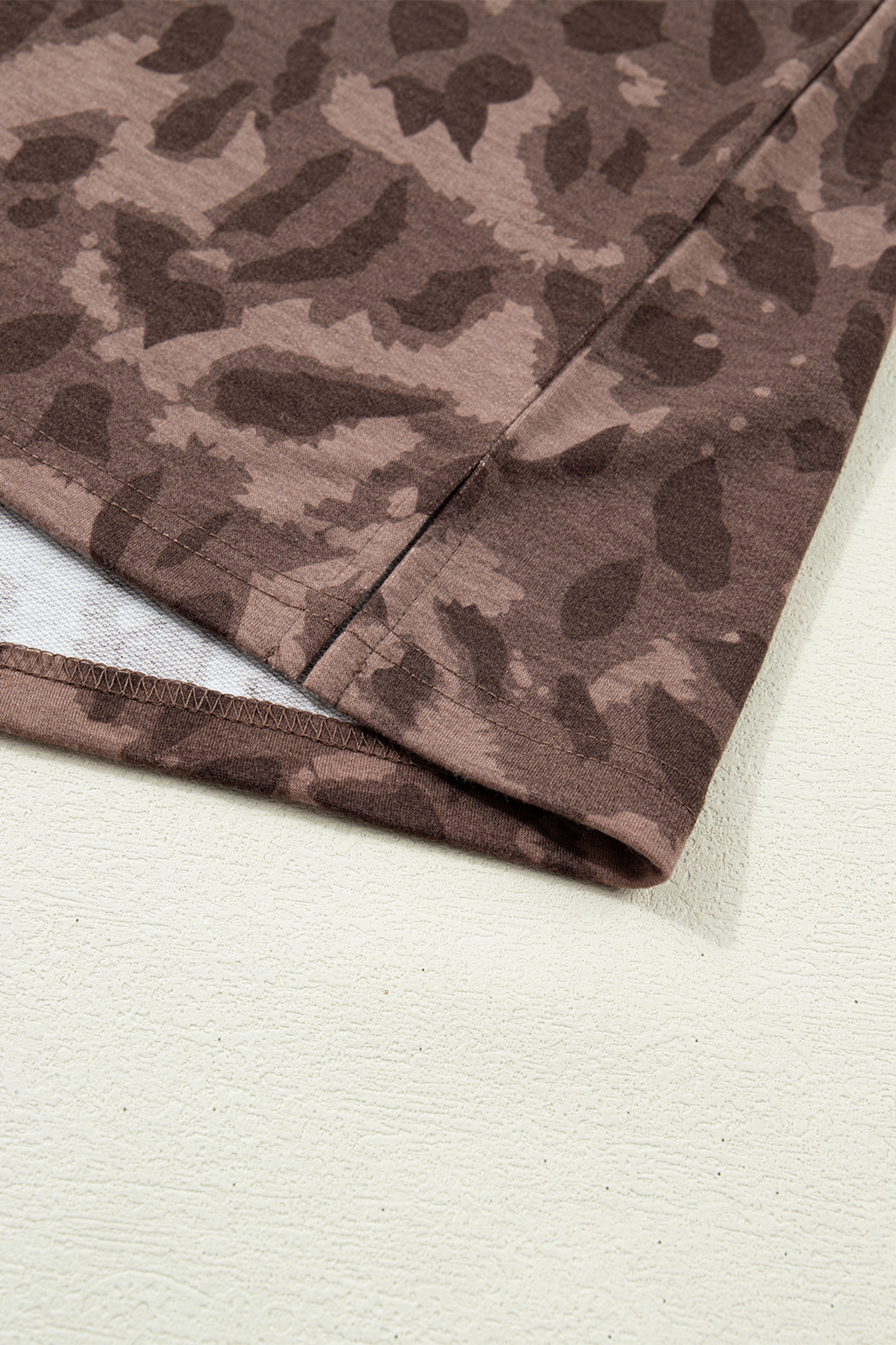 Plus Size Brown Retro Leopard Print Contrast Varsity Stripe Trim  2pcs Short Set